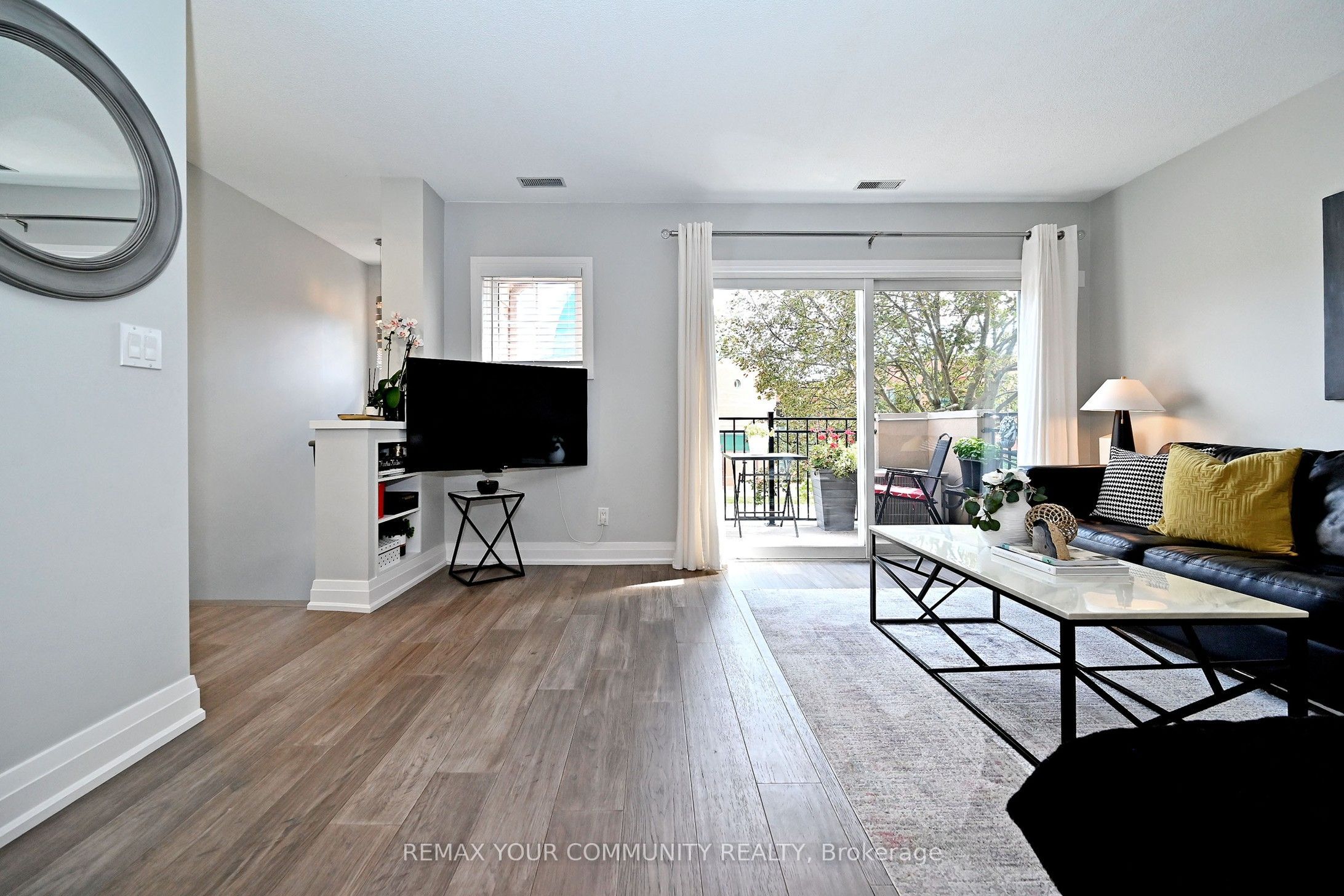 1400 The Esplanade Road 805, Pickering, ON L1V 6V2 photo 5