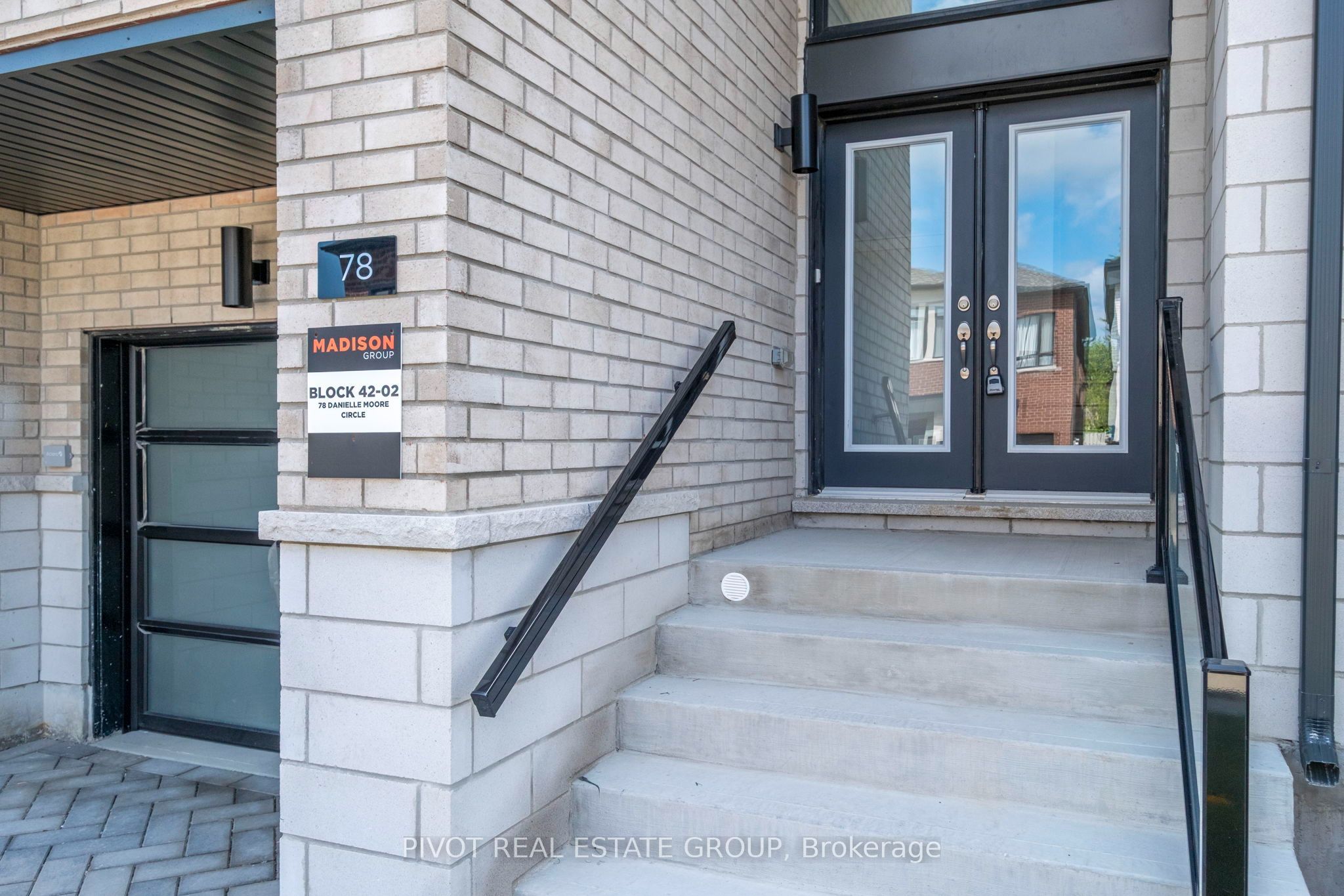 78 Danielle Moore Circle, Toronto, ON M1P 0G9 photo 4