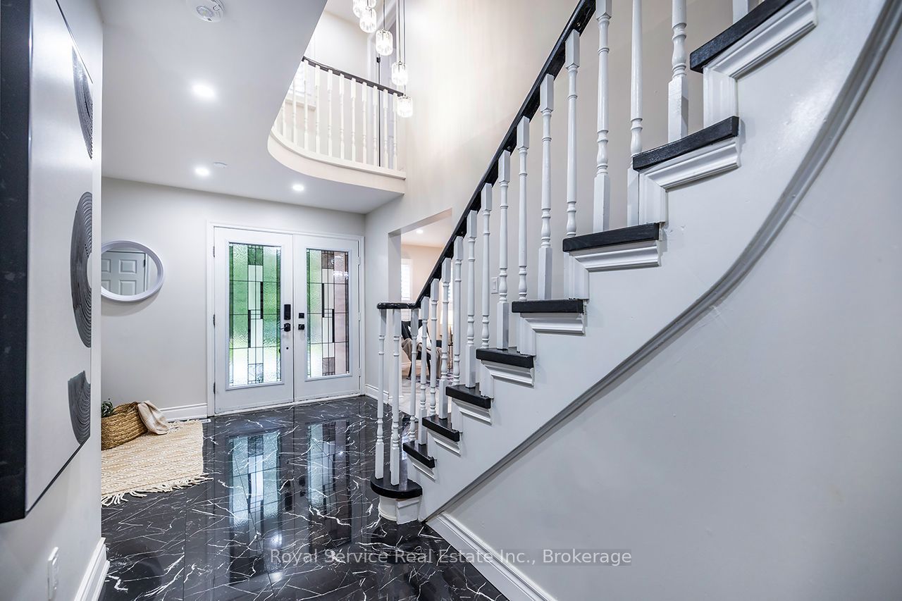 61 Adams Drive, Ajax, ON L1S 5V2 photo 4