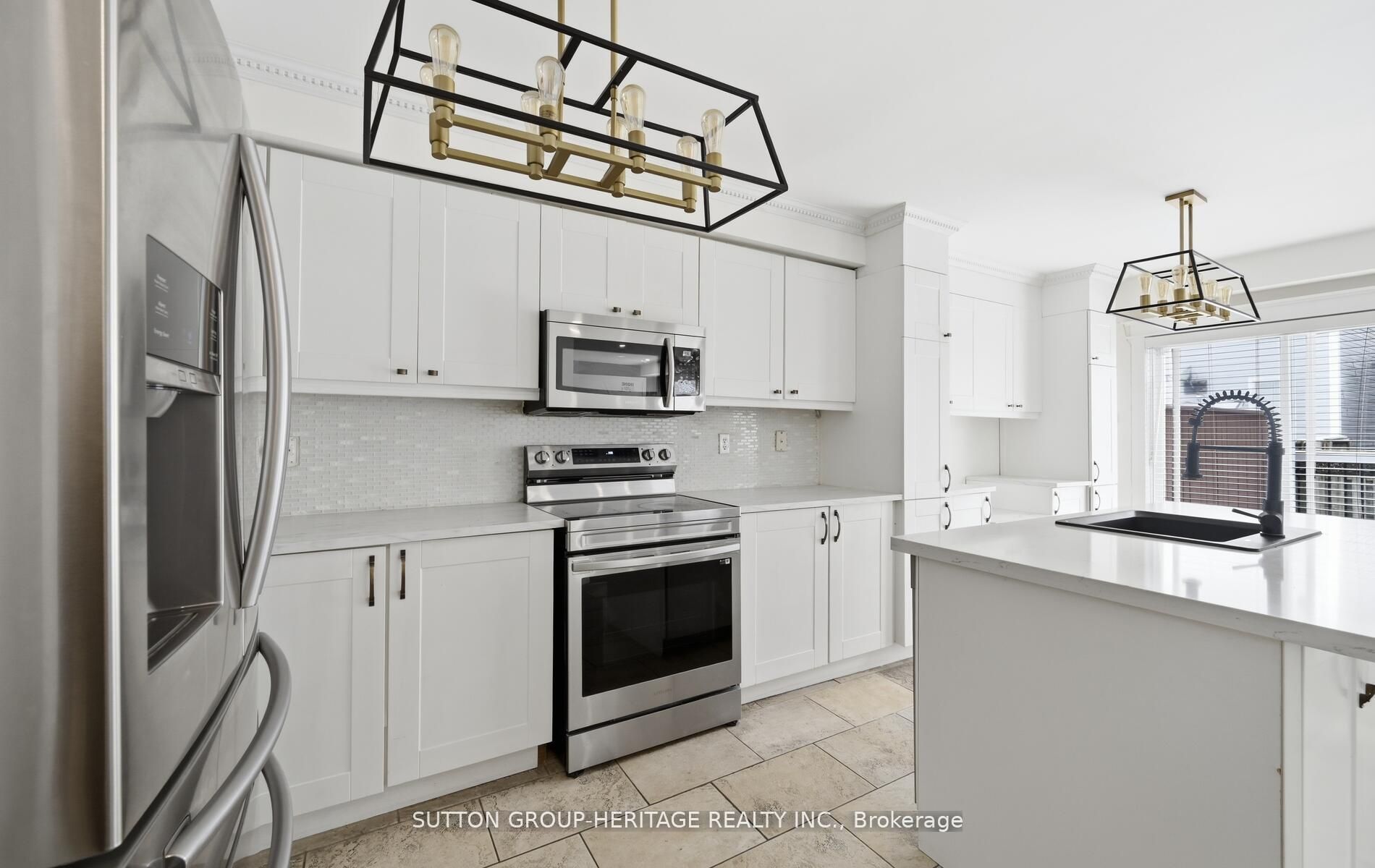 10 Greenhalf Drive, Ajax, ON L1S 7N6 photo 3