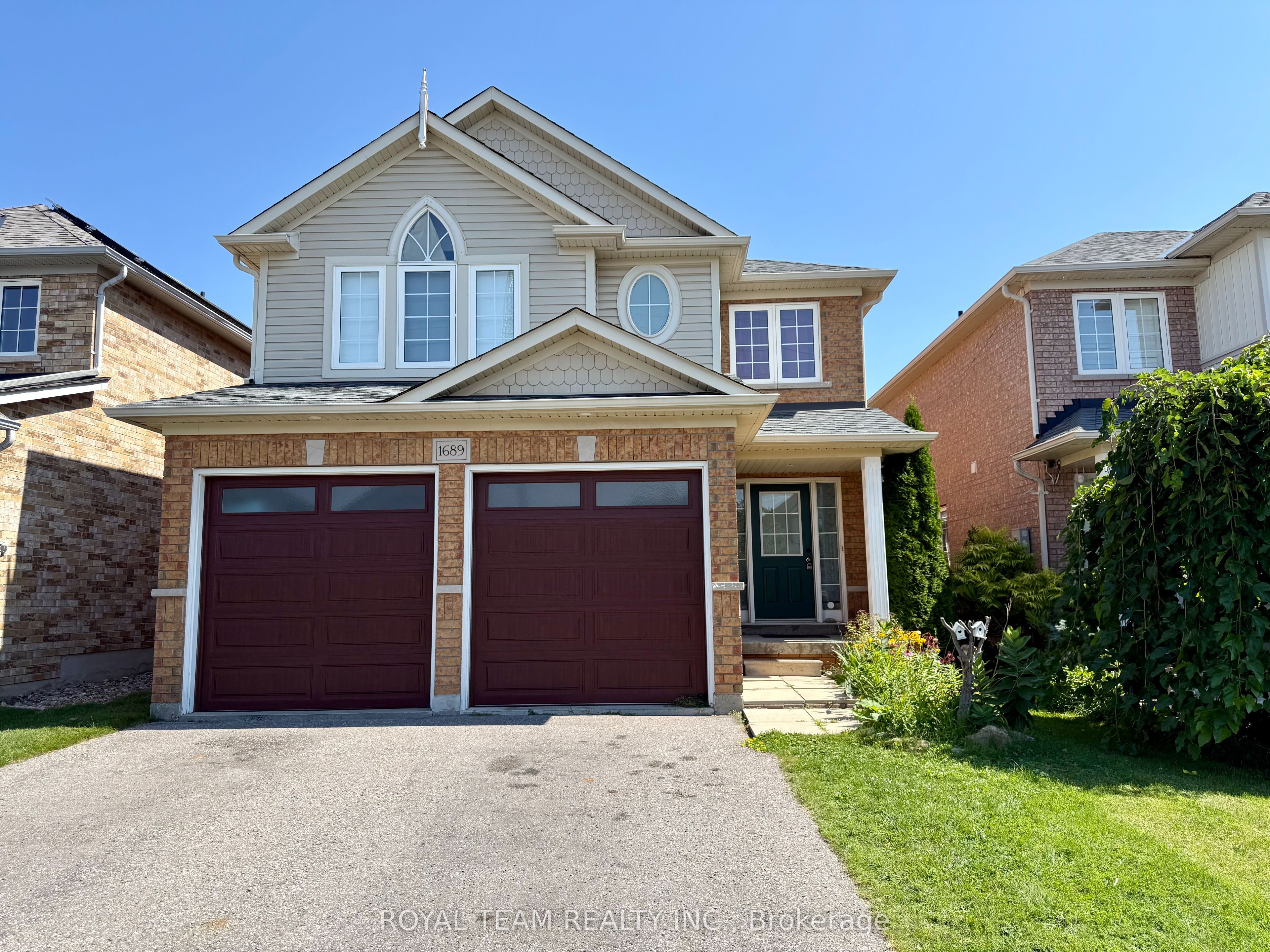 1689 Whitestone Drive, Oshawa, ON L1K 2X2 photo 2