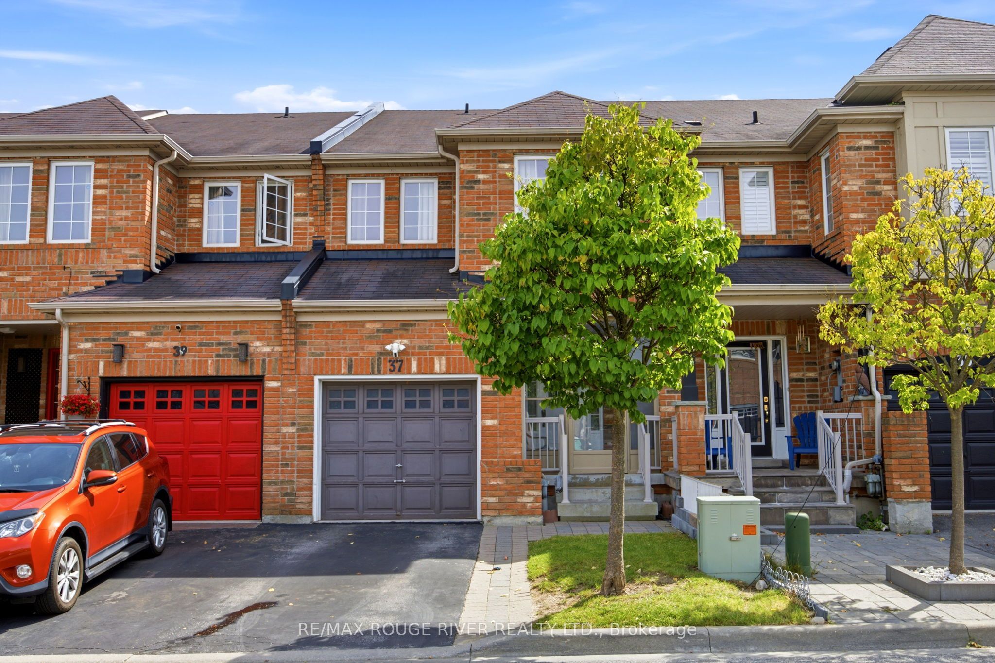 37 Michaelman Road, Ajax, ON L1S 0C9 photo 2