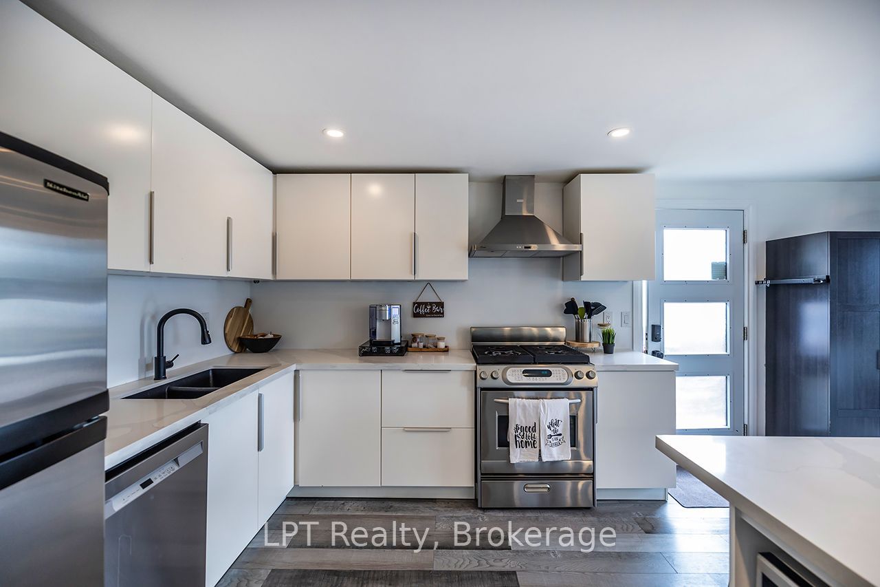 755 Wesley Drive, Oshawa, ON L1H 7X6 photo 5