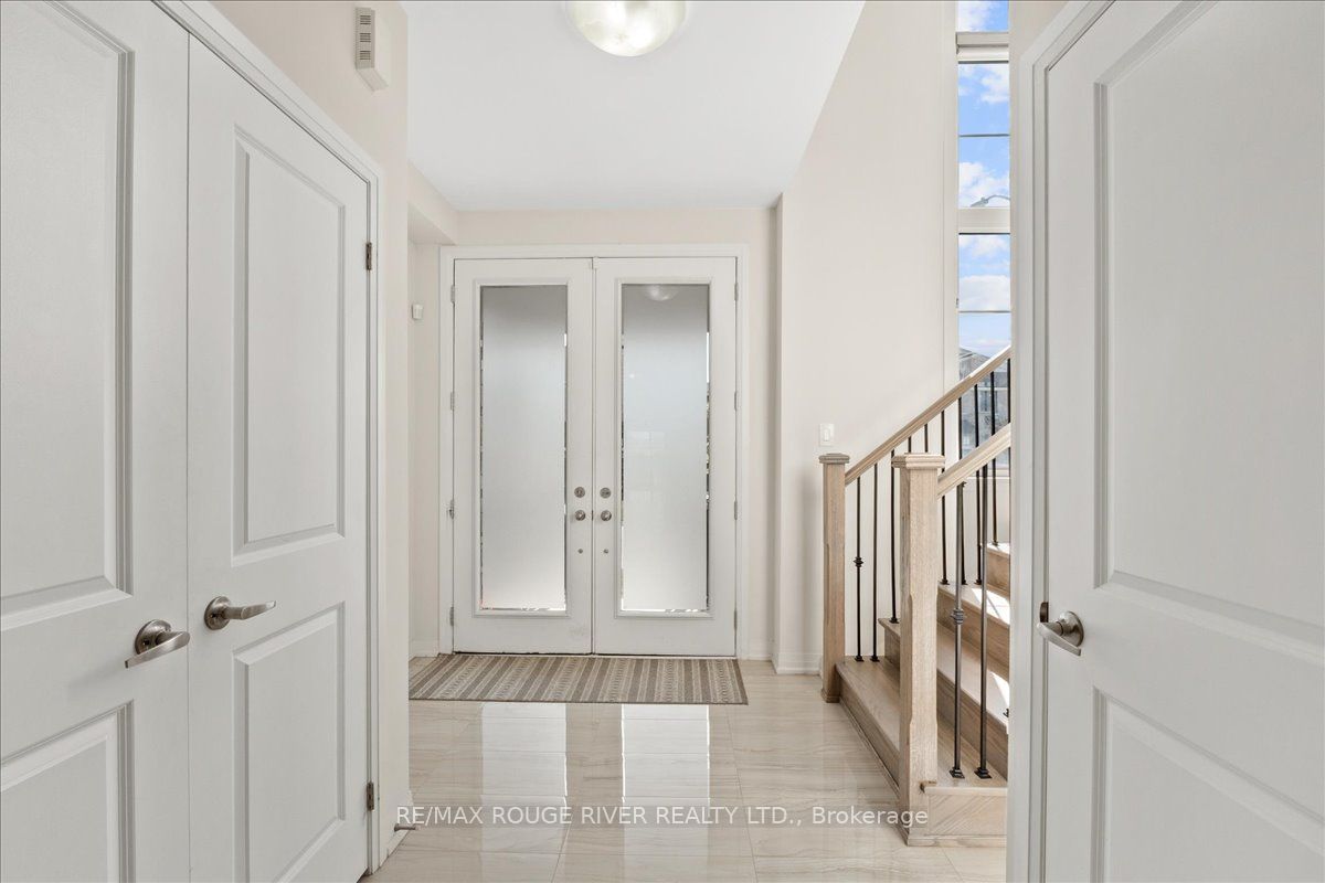 39 Armilia Place, Whitby, ON L1P 0P8 photo 4
