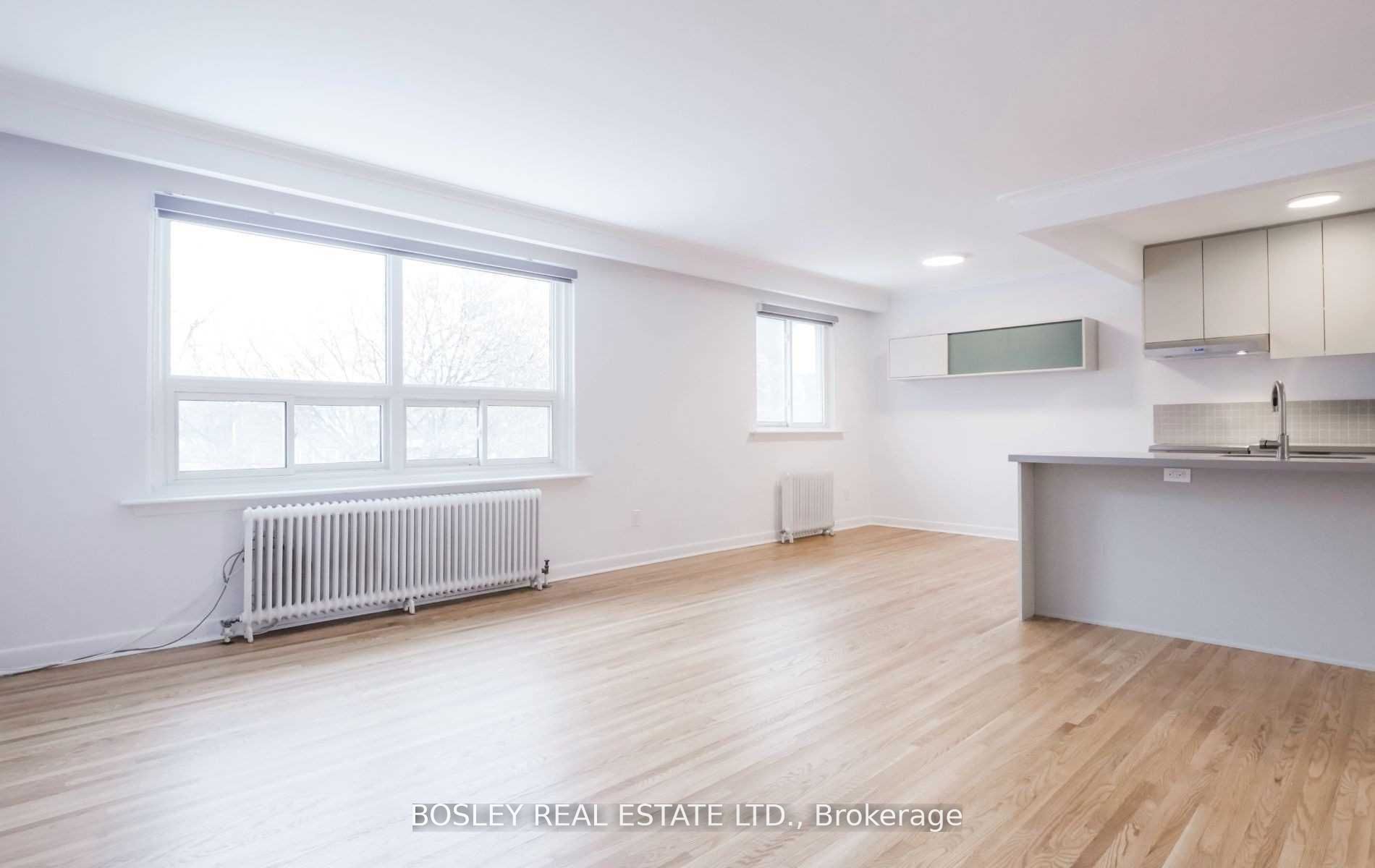 555 Birchmount Road 302, Toronto, ON M1K 1P8 photo 2