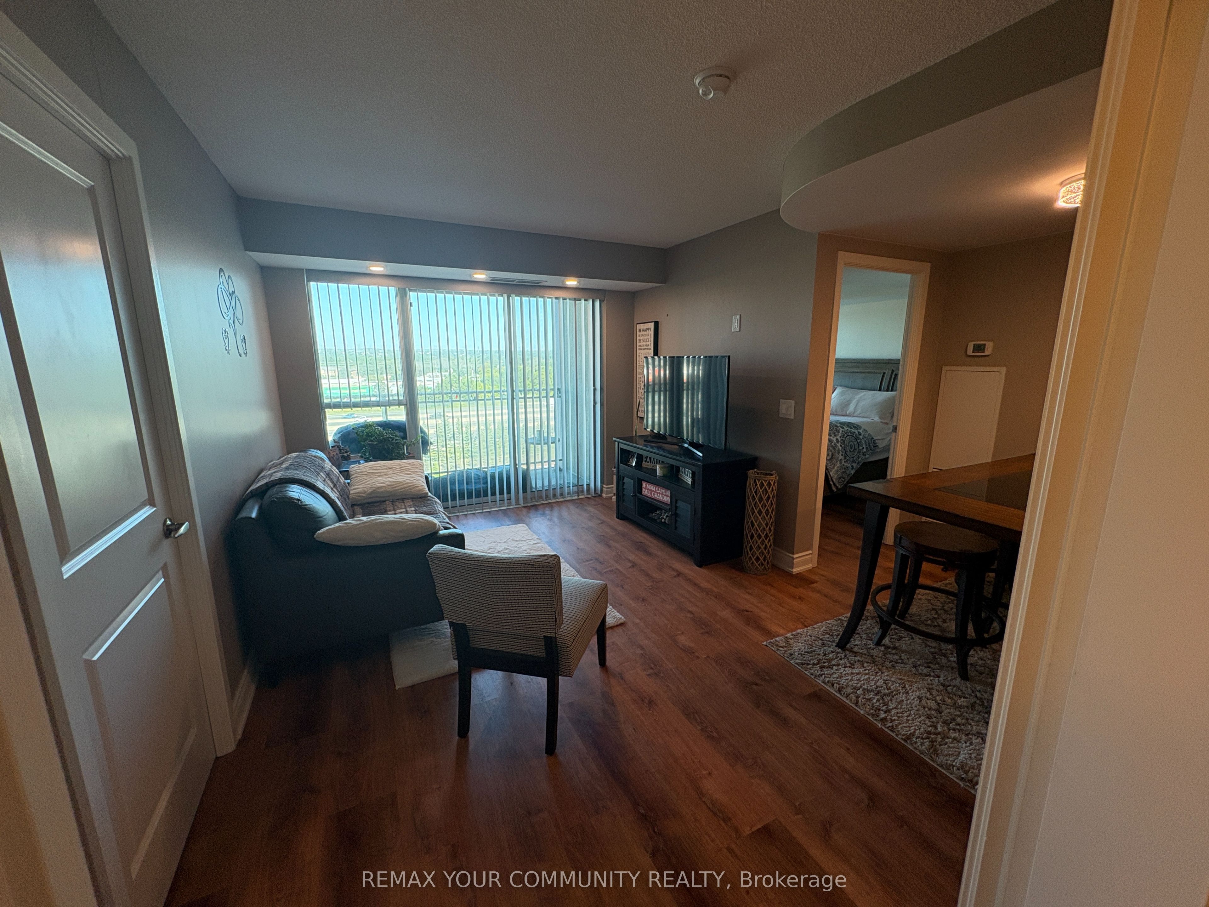 1235 Bayly Street 604, Pickering, ON L1W 1L7 photo 5
