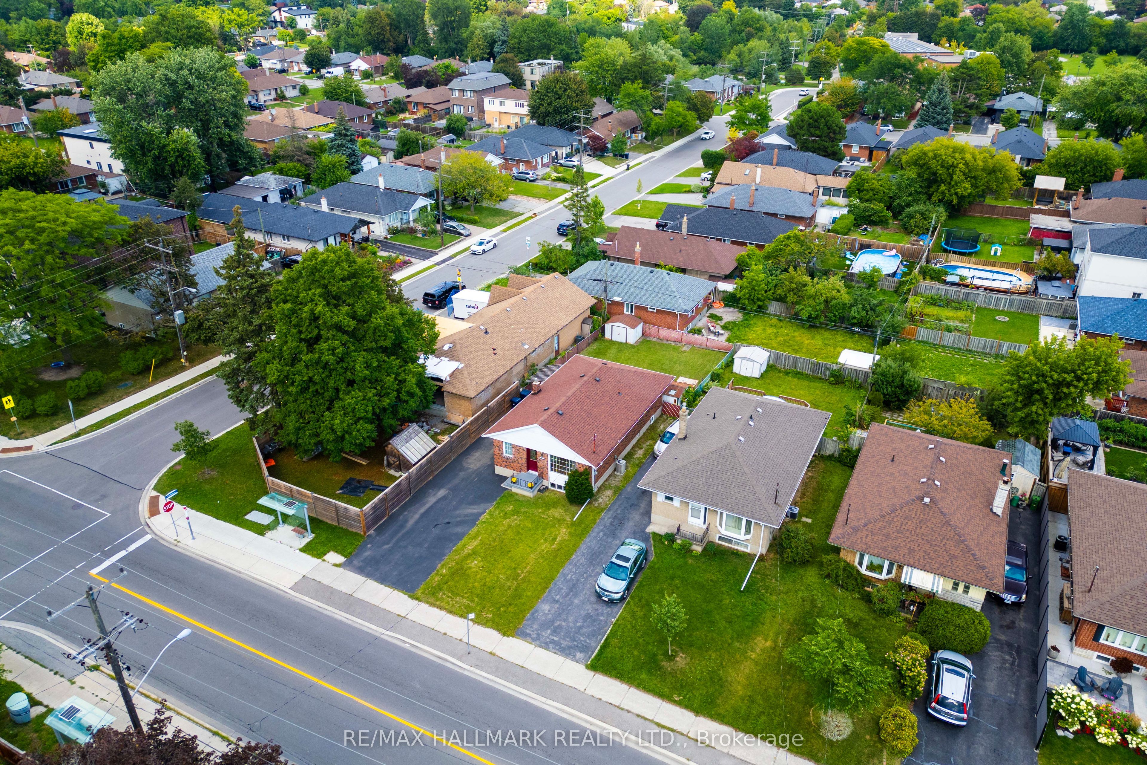 1557 Pharmacy Avenue, Toronto, ON M1R 2K4