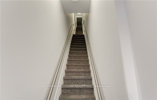 683 Danforth Avenue 202, Toronto, ON M4J 1L2 photo 2