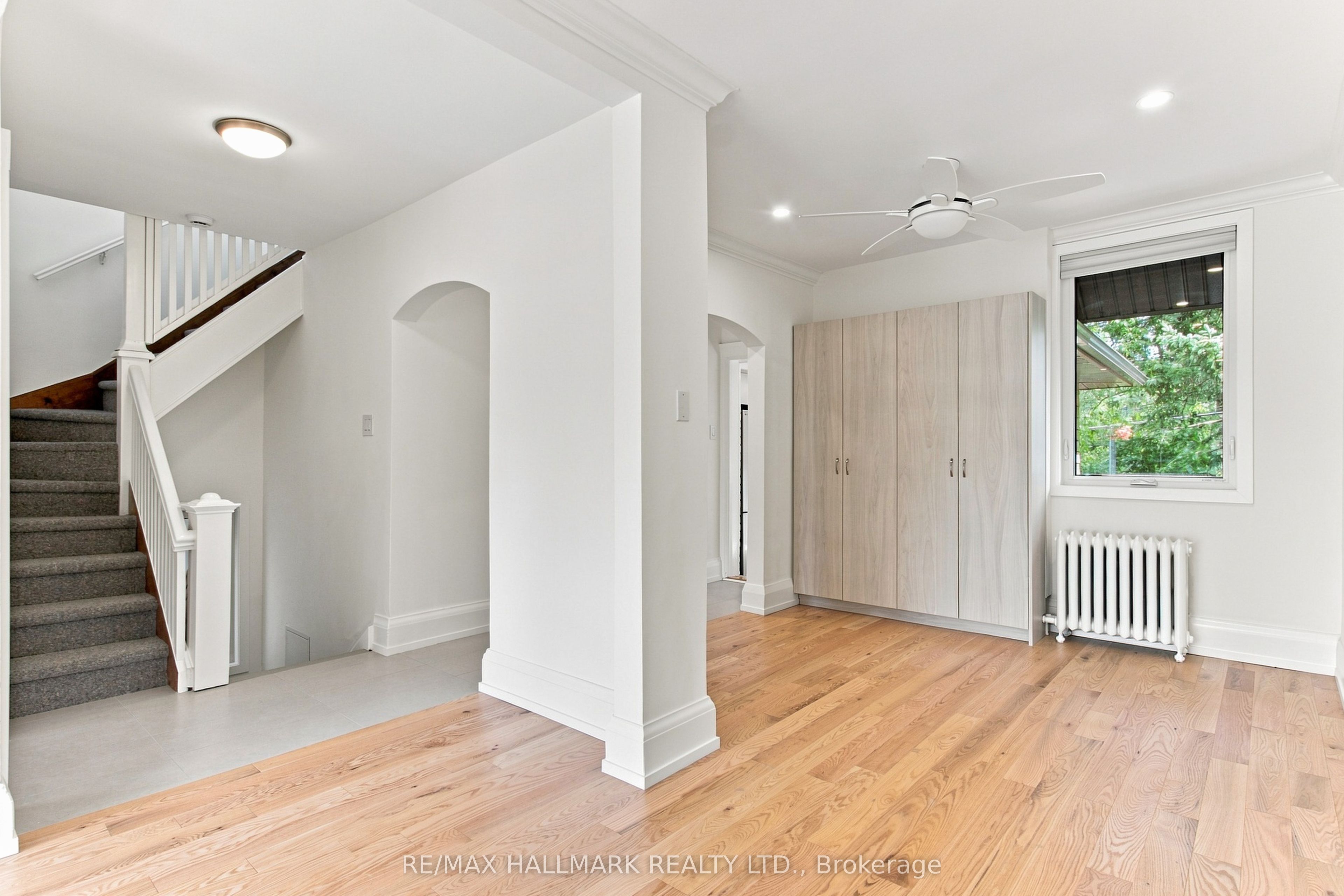 553 Broadview Avenue Upper, Toronto, ON M4K 2N7 photo 5