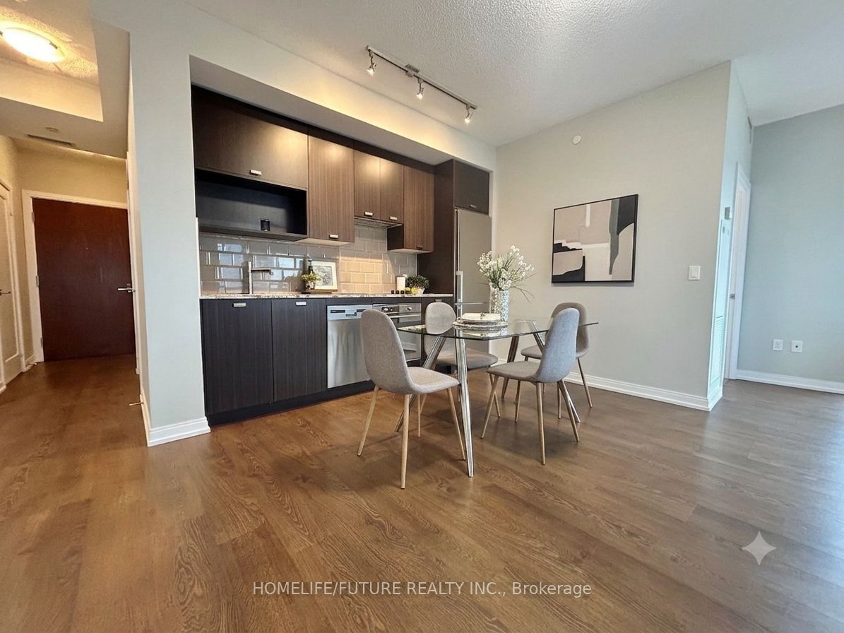 275 Village Green Square 2916, Toronto, ON M1S 0L8 photo 4
