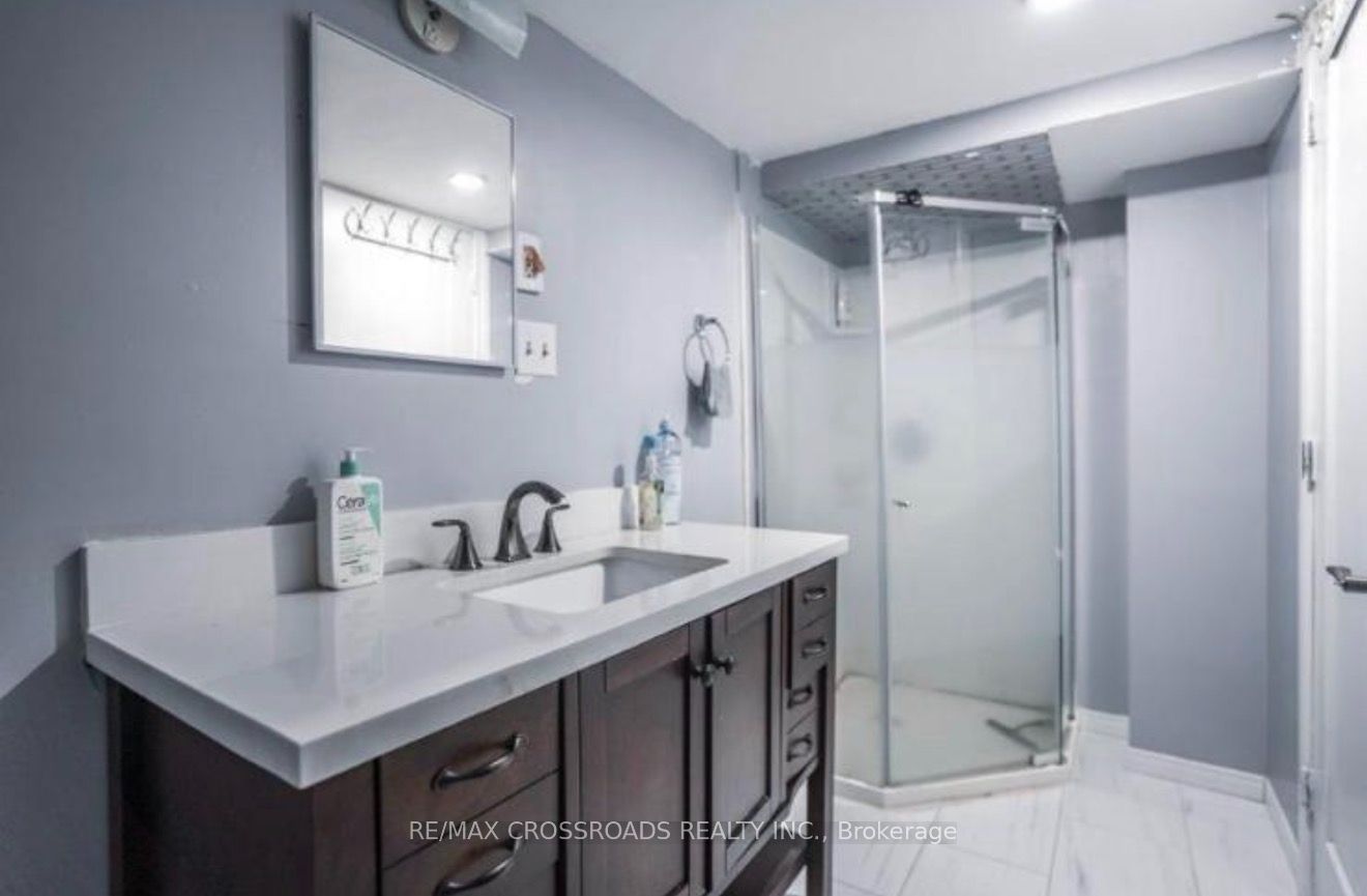 98 Kirby Crescent, Whitby, ON L1N 6Z7 photo 5