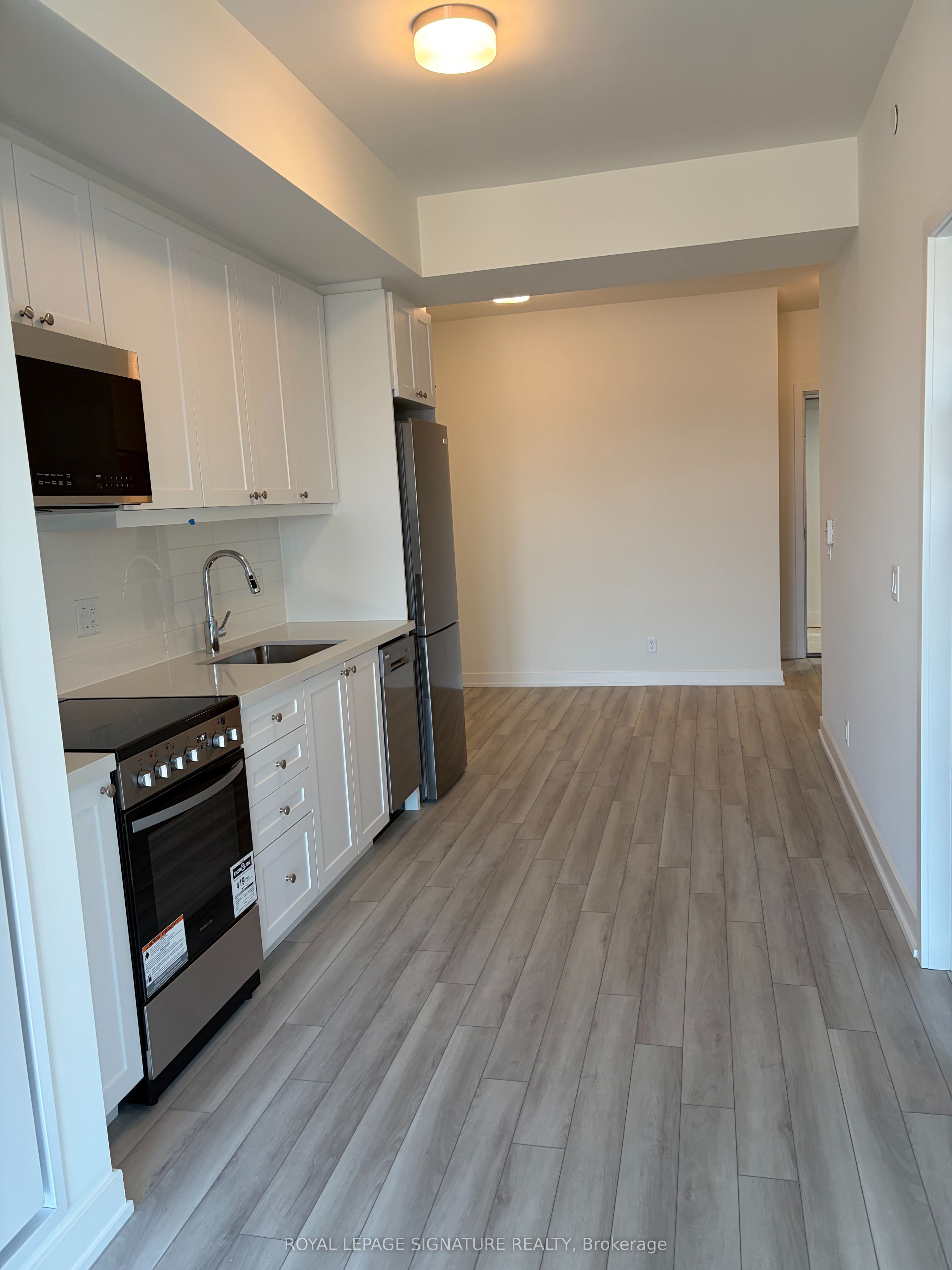 51 Clarington Boulevard 1104, Clarington, ON L1C 0A1 photo 4