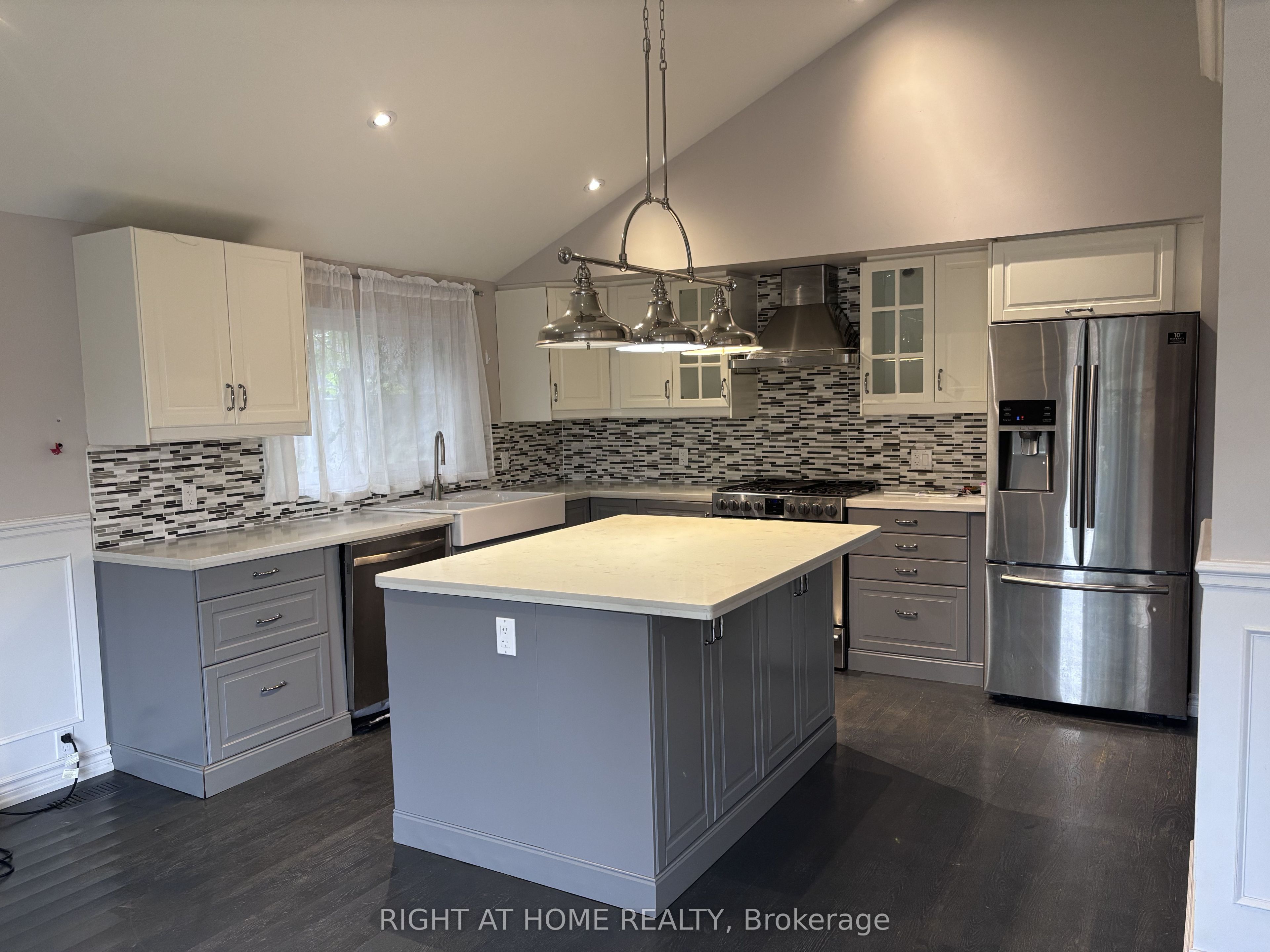 60 Brookridge Drive, Toronto, ON M1P 3M5 photo 2