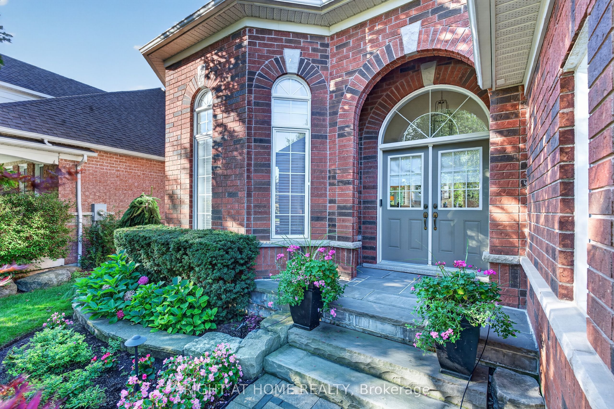 8 Branthaven Court, Whitby, ON L1M 0B2 photo 4