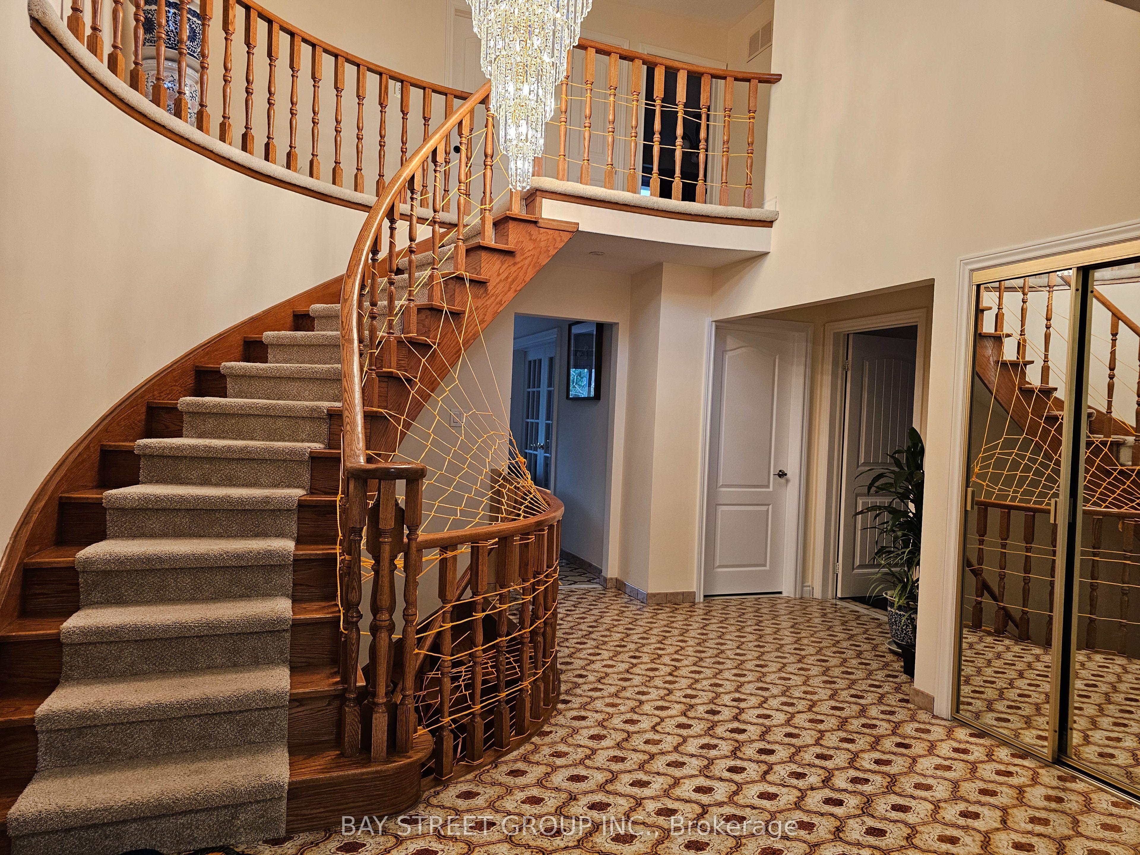 29 Elmartin Drive main #1, Toronto, ON M1W 3C6 photo 2
