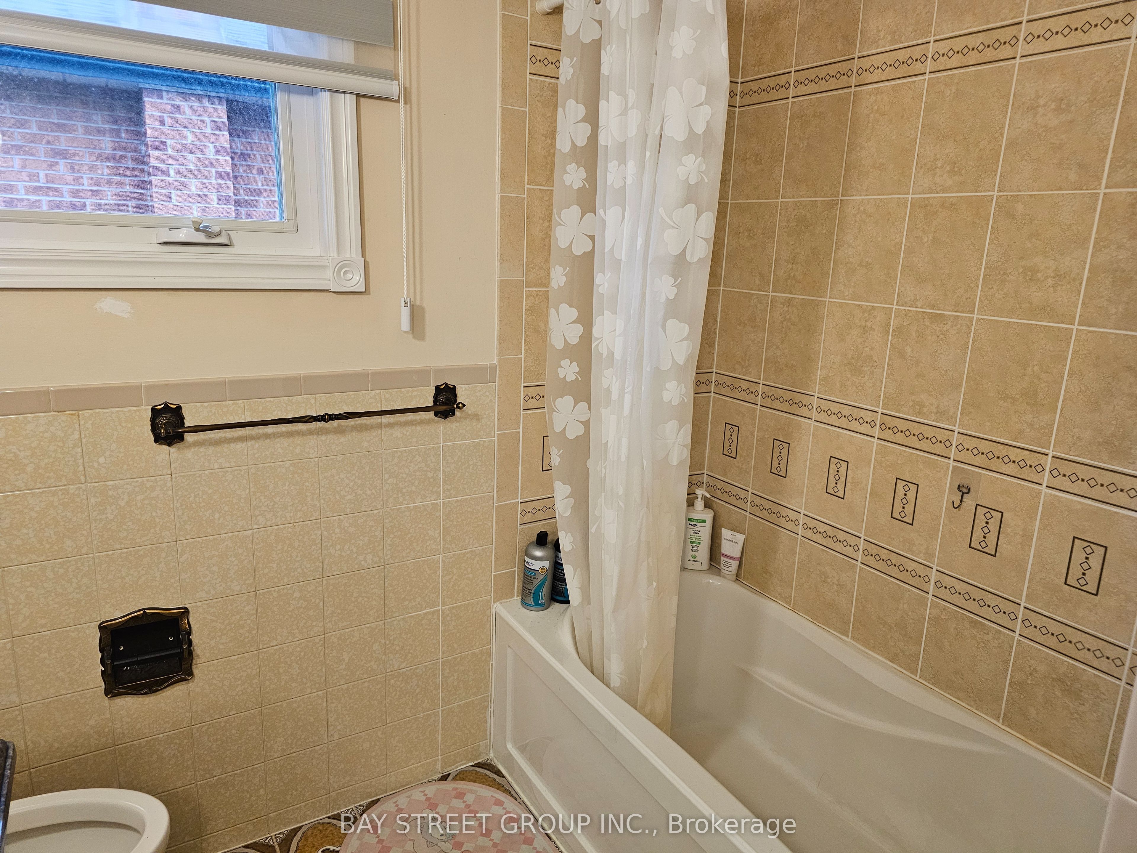 29 Elmartin Drive main #1, Toronto, ON M1W 3C6 photo 5