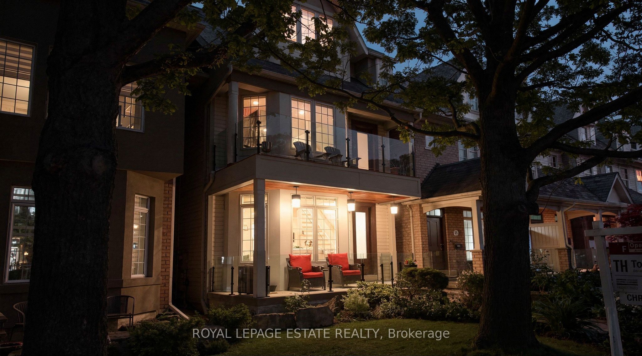 95 Boardwalk Drive, Toronto, ON M4L 3X9 photo 2