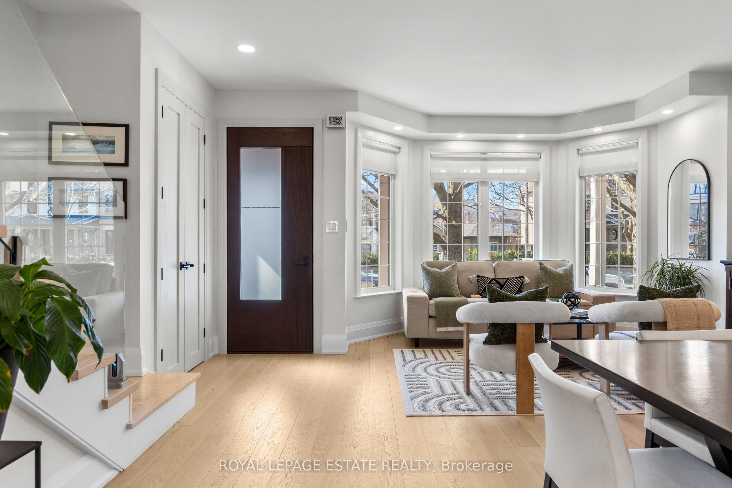 95 Boardwalk Drive, Toronto, ON M4L 3X9 photo 3