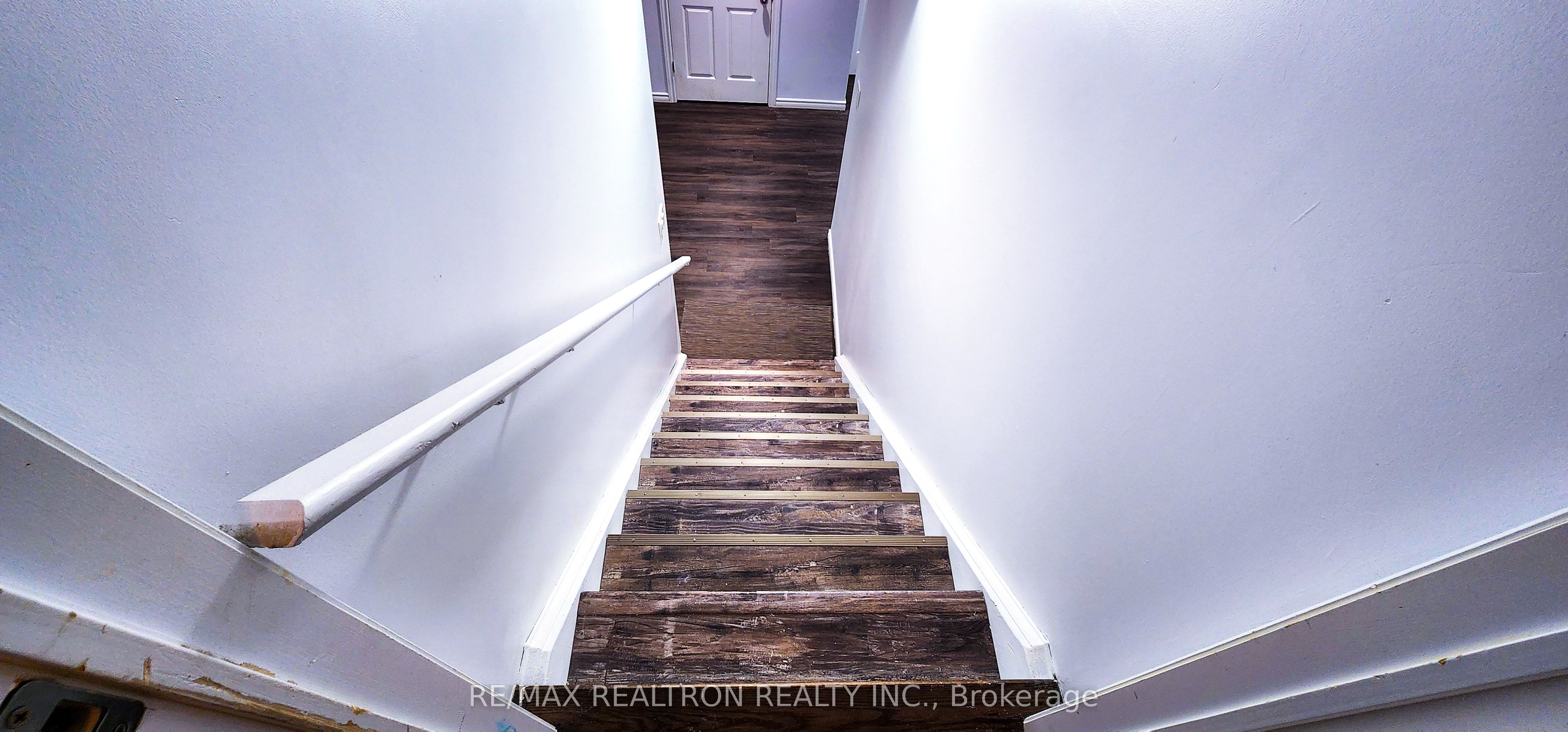 24 Bignell Crescent Basement, Ajax, ON L1Z 0P6 photo 2
