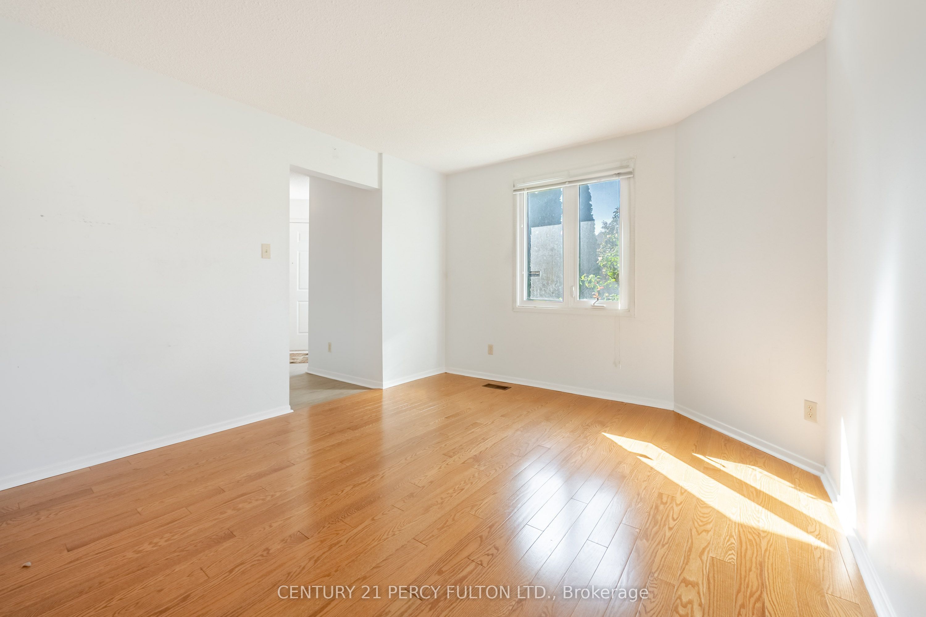 2 pennybrook Lane, Toronto, ON M1S 4X1 photo 3