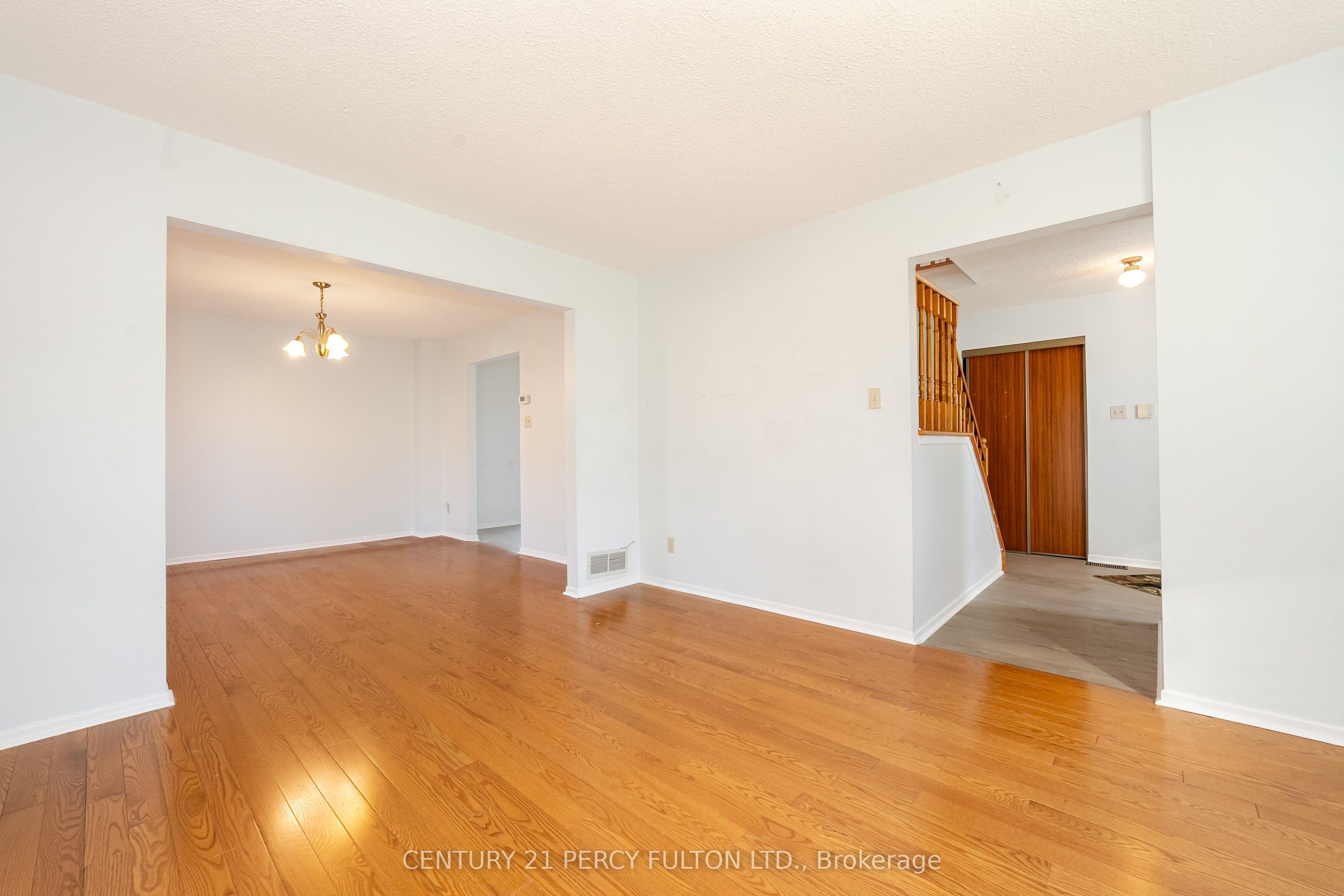 2 pennybrook Lane, Toronto, ON M1S 4X1 photo 4