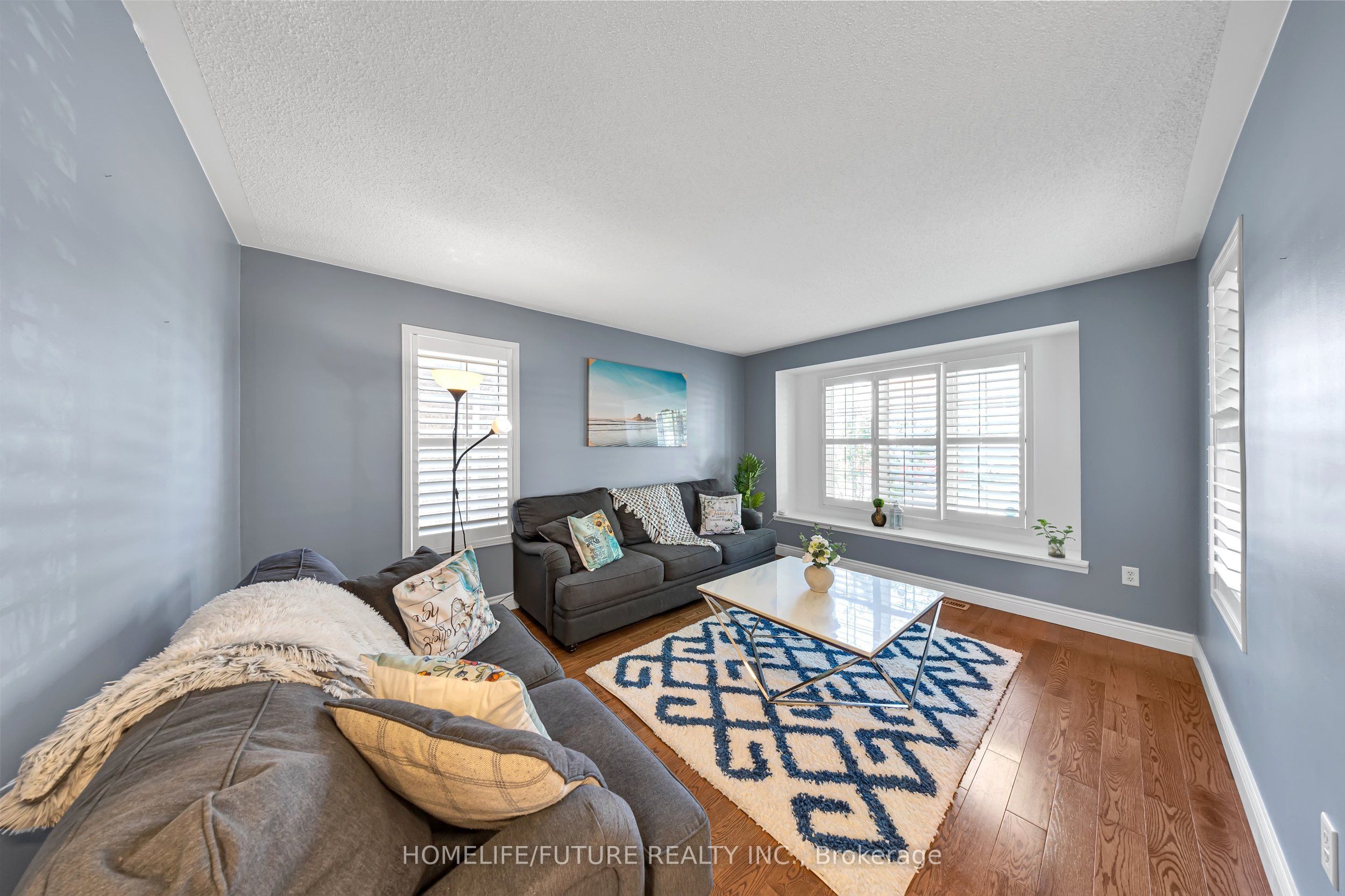17 Grainger Crescent, Ajax, ON L1T 4Y7 photo 3