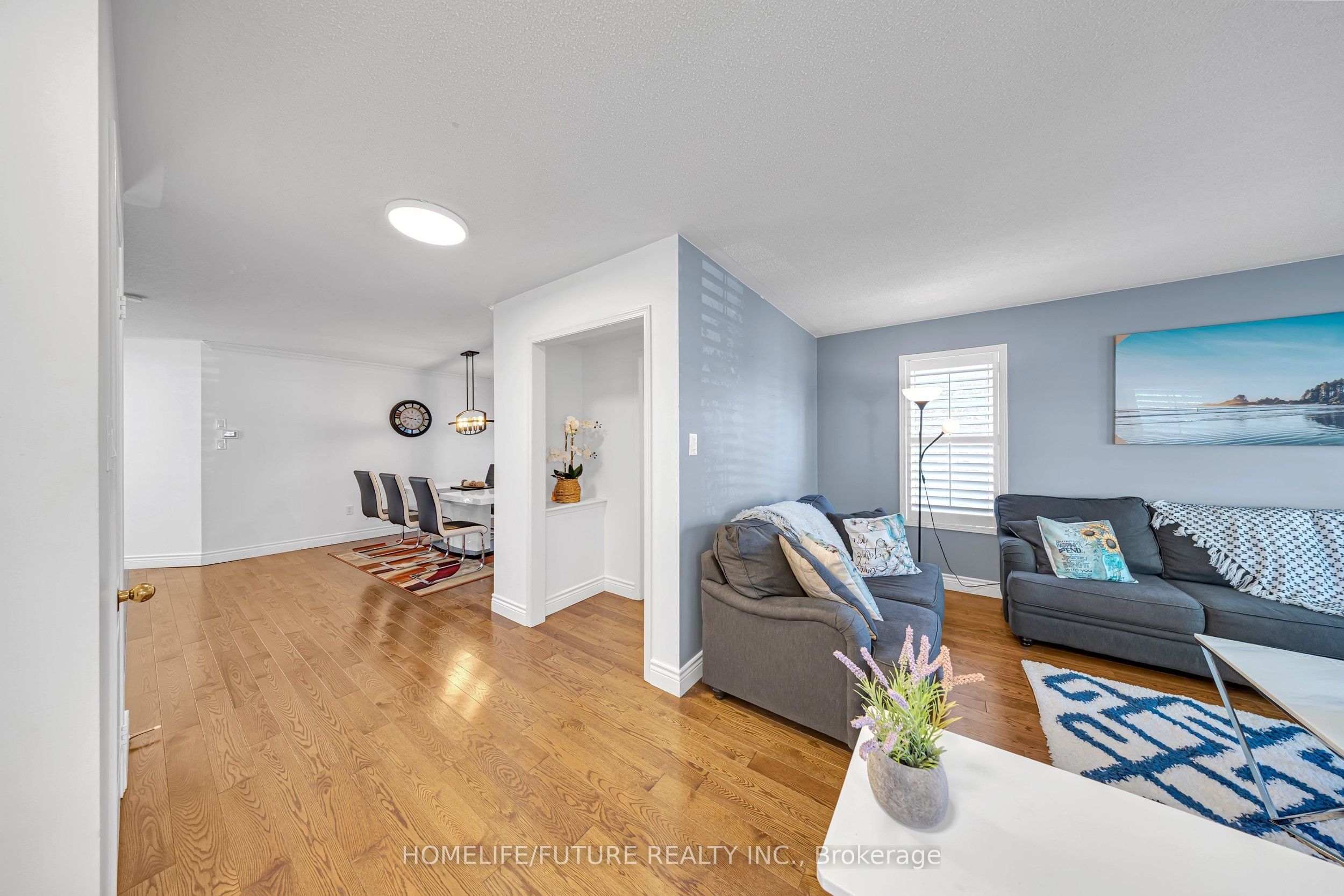 17 Grainger Crescent, Ajax, ON L1T 4Y7 photo 5