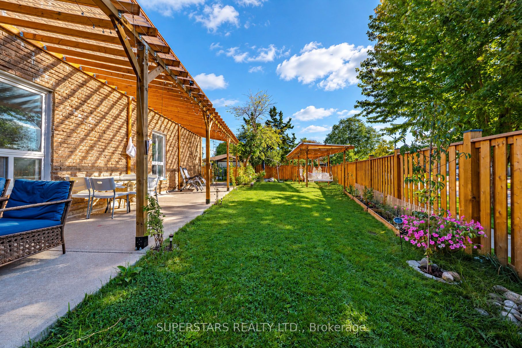 63 La Peer Boulevard, Toronto, ON M1W 2H4 photo 3