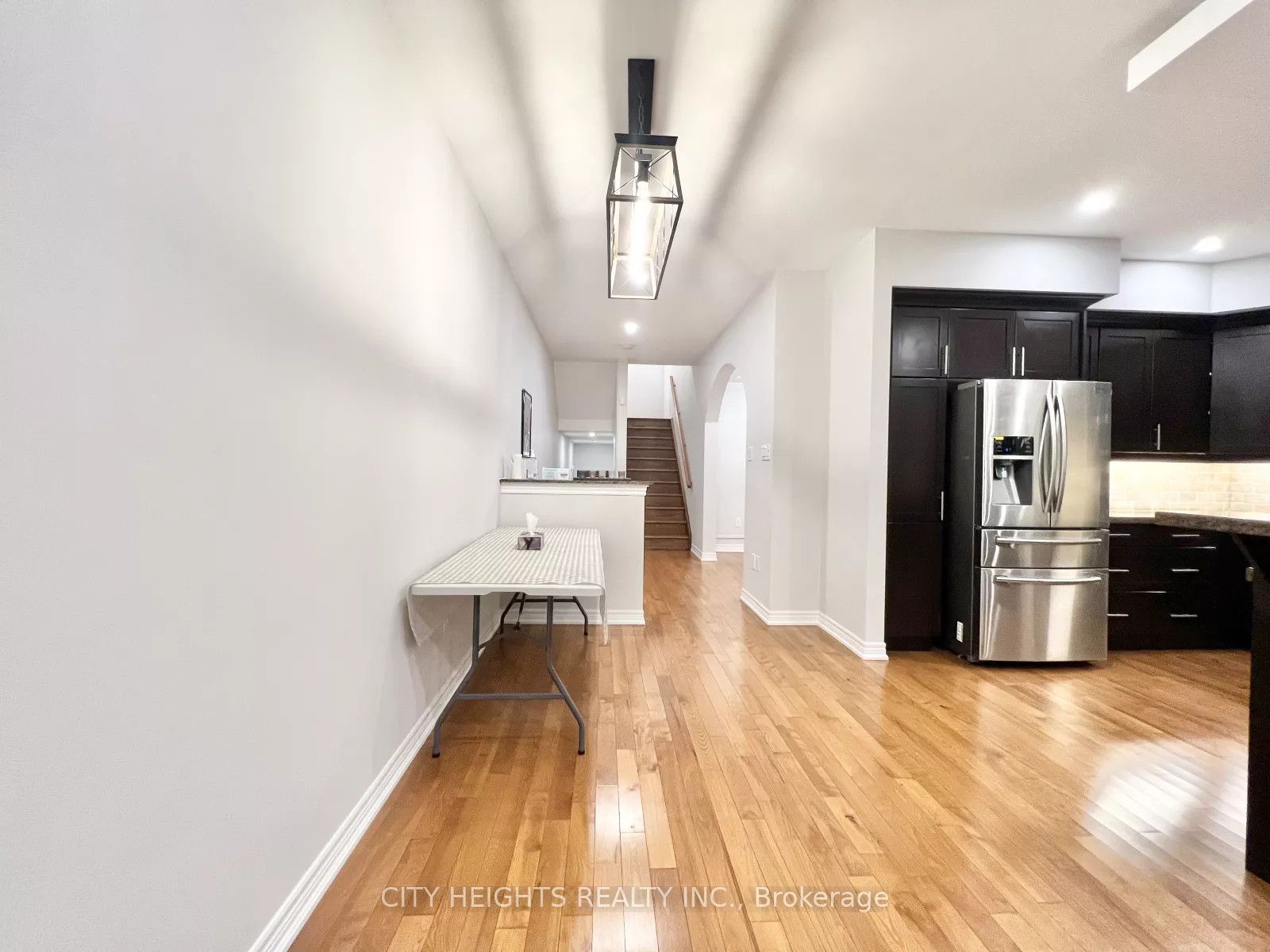 50 Madelaine Avenue Upper, Toronto, ON M1L 2X7 photo 3