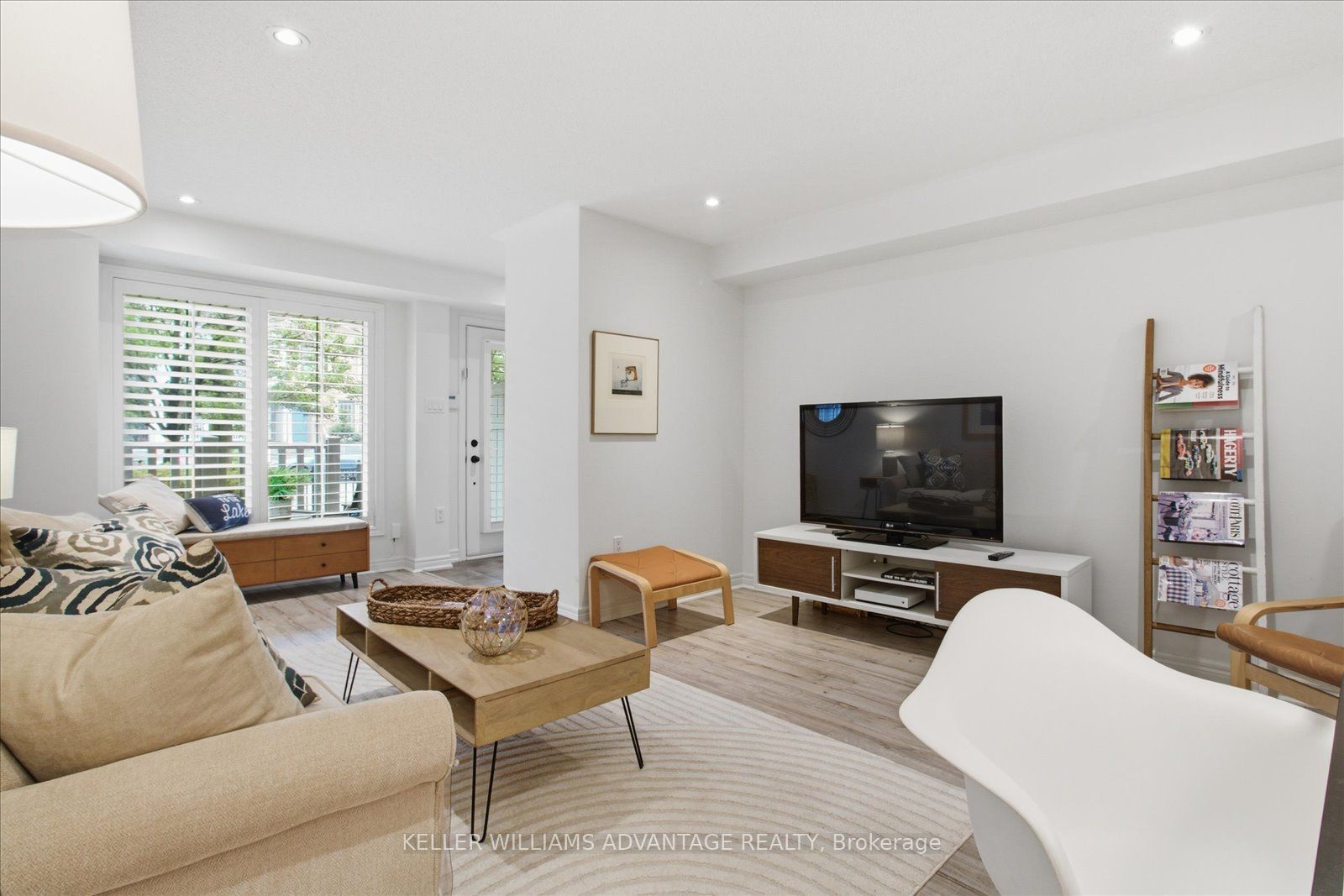 78 Woodbine Avenue, Toronto, ON M4L 2A2 photo 3