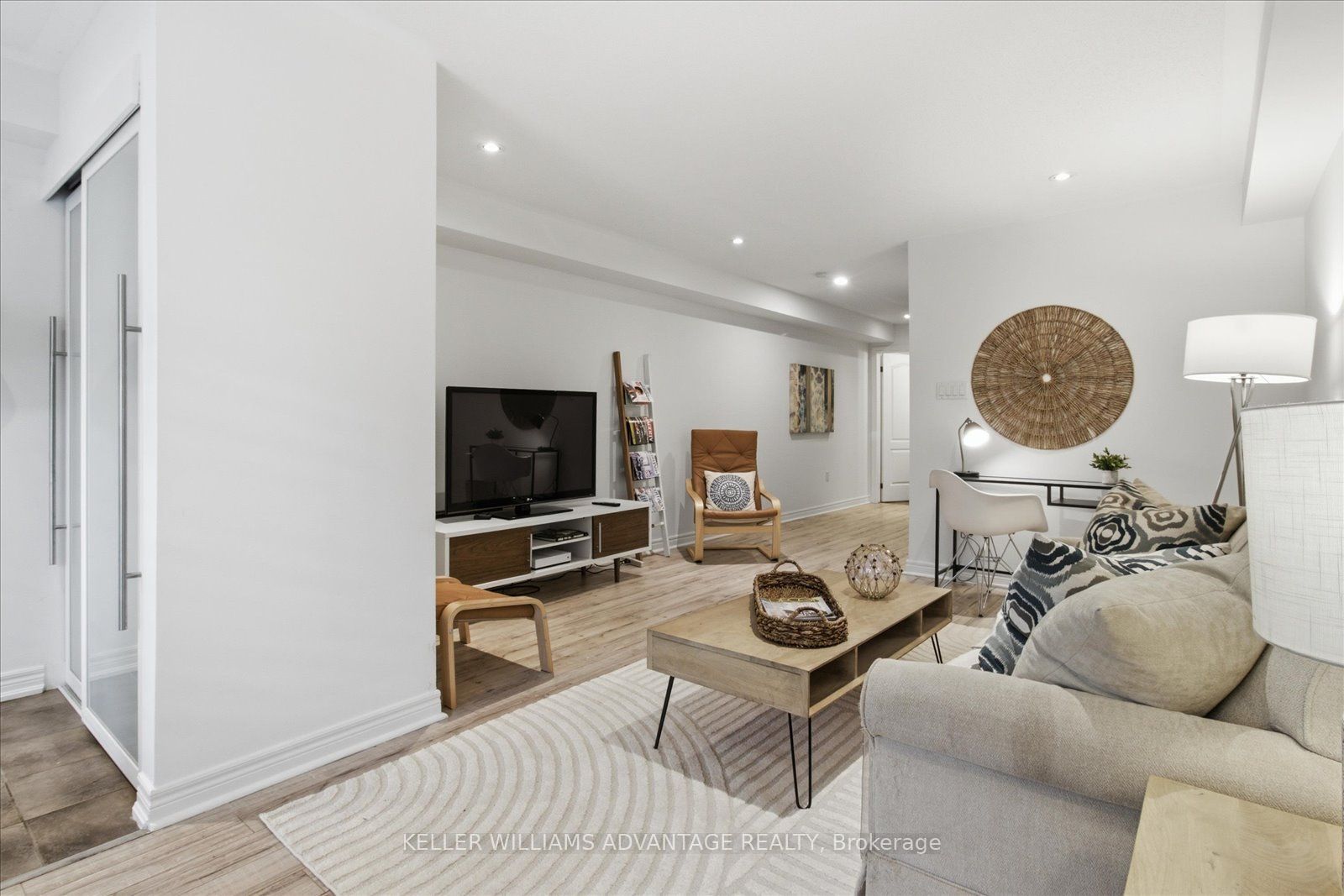 78 Woodbine Avenue, Toronto, ON M4L 2A2 photo 5