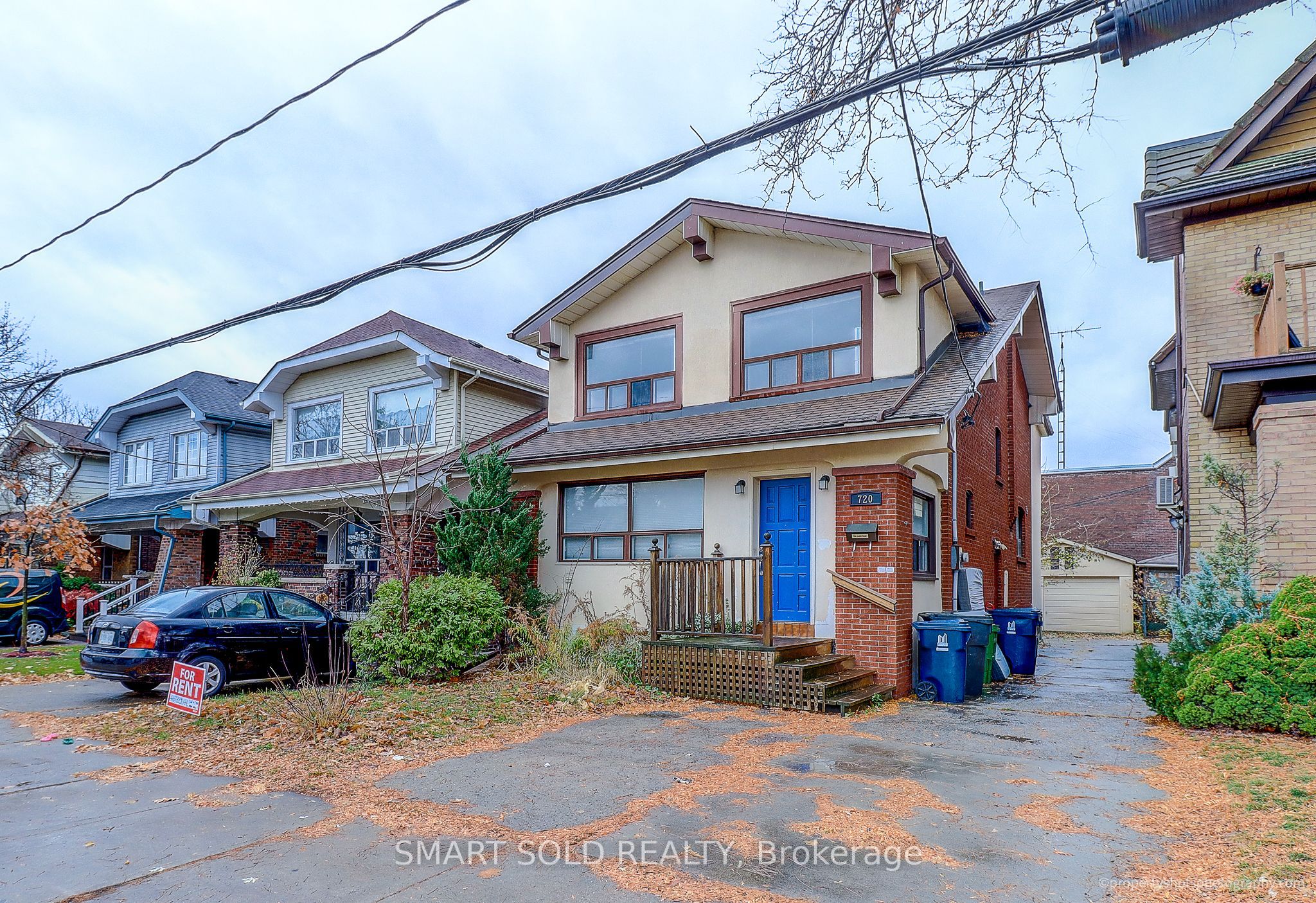 720 Coxwell Avenue Lower B, Toronto, ON M4C 3C2