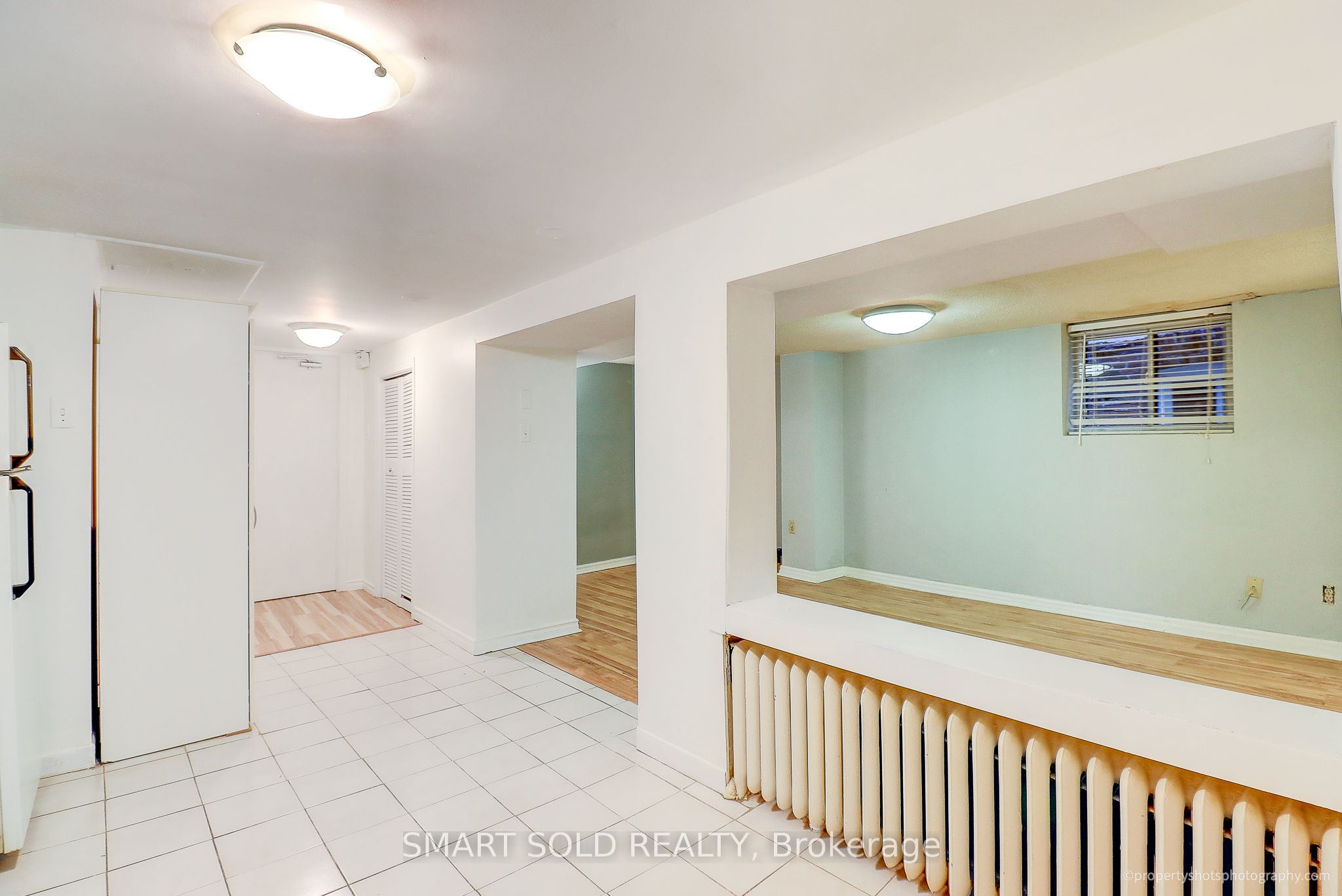 720 Coxwell Avenue Lower B, Toronto, ON M4C 3C2 photo 5