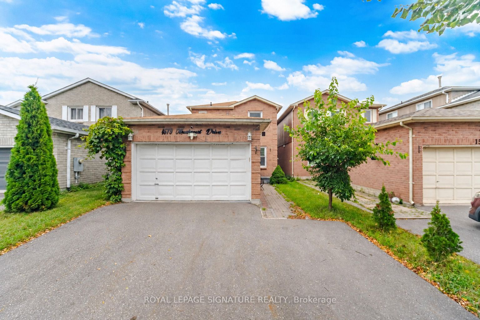 1579 Marshcourt Drive, Pickering, ON L1V 6G5