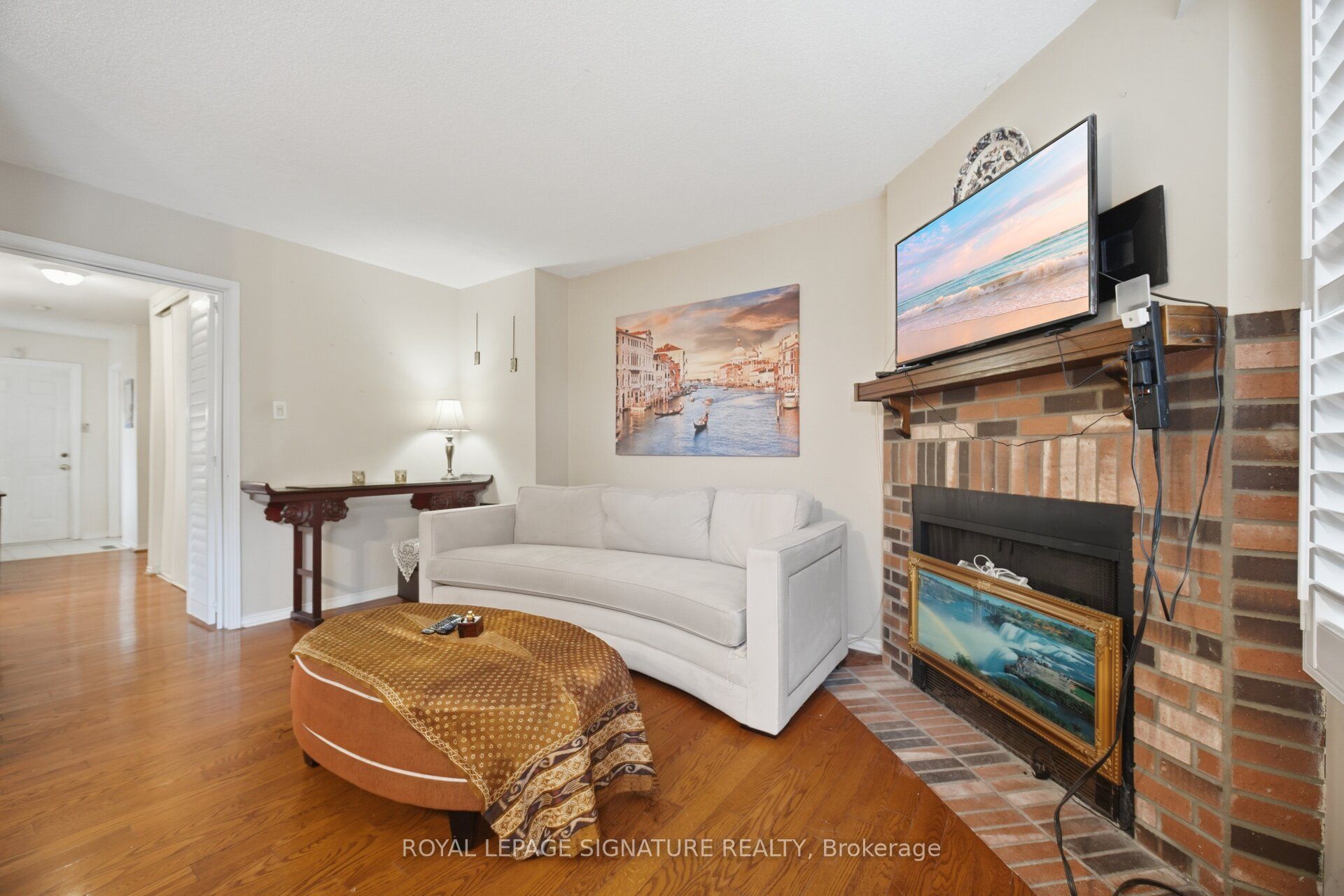 1579 Marshcourt Drive, Pickering, ON L1V 6G5 photo 2