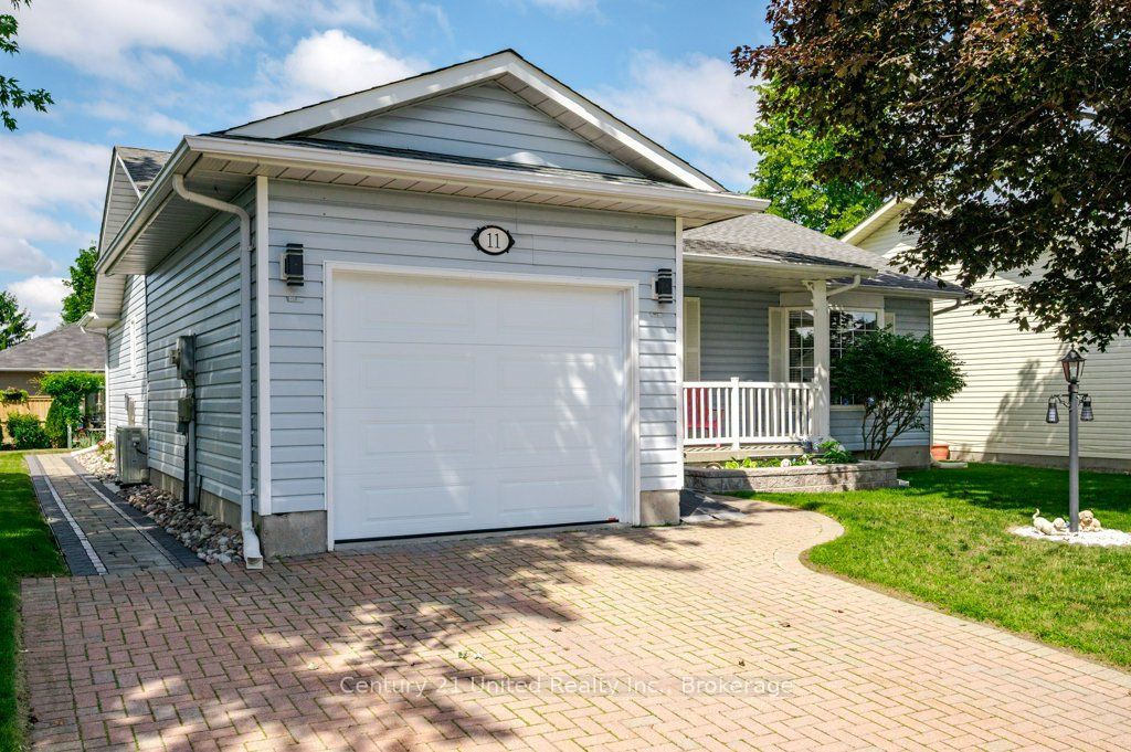 11 Algonquin Trail, Clarington, ON L1B 1A1 photo 3