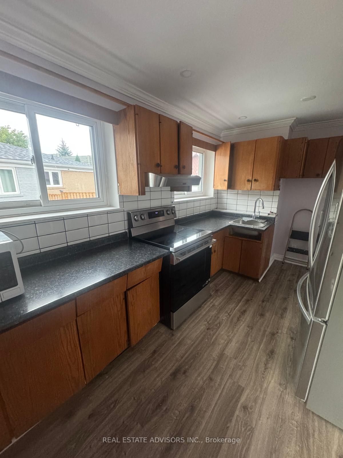 46 Huddleston Court, Toronto, ON M1L 4L2 photo 3