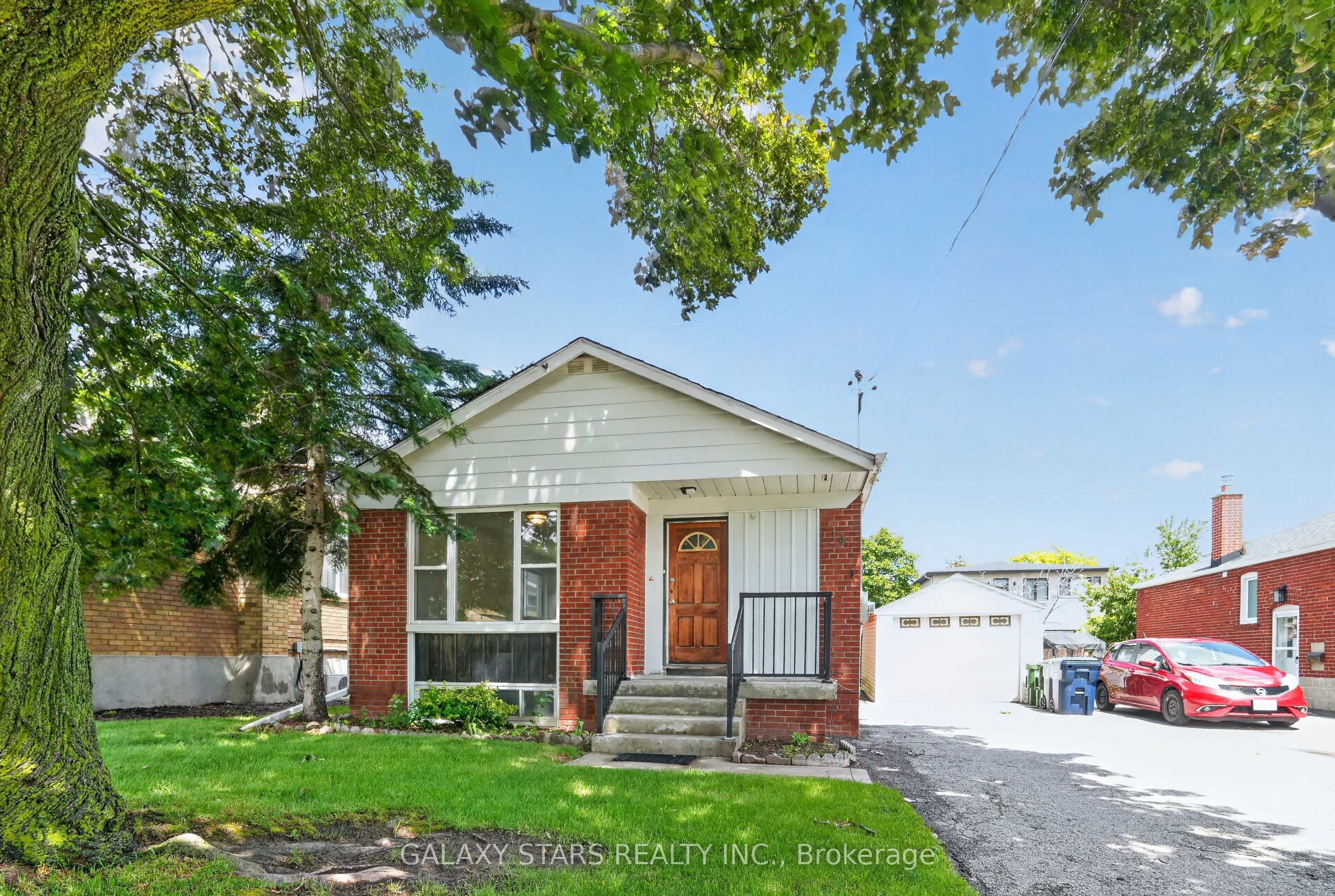 14 Minford Avenue, Toronto, ON M1R 2B1 photo 2