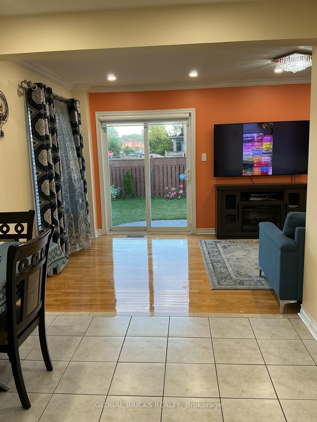 1 Rampart Crescent, Whitby, ON L1P 1T5 photo 4