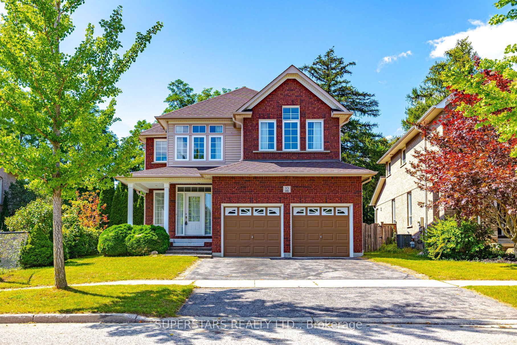 10 Thistledown Crescent, Whitby, ON L1R 3P2 photo 2