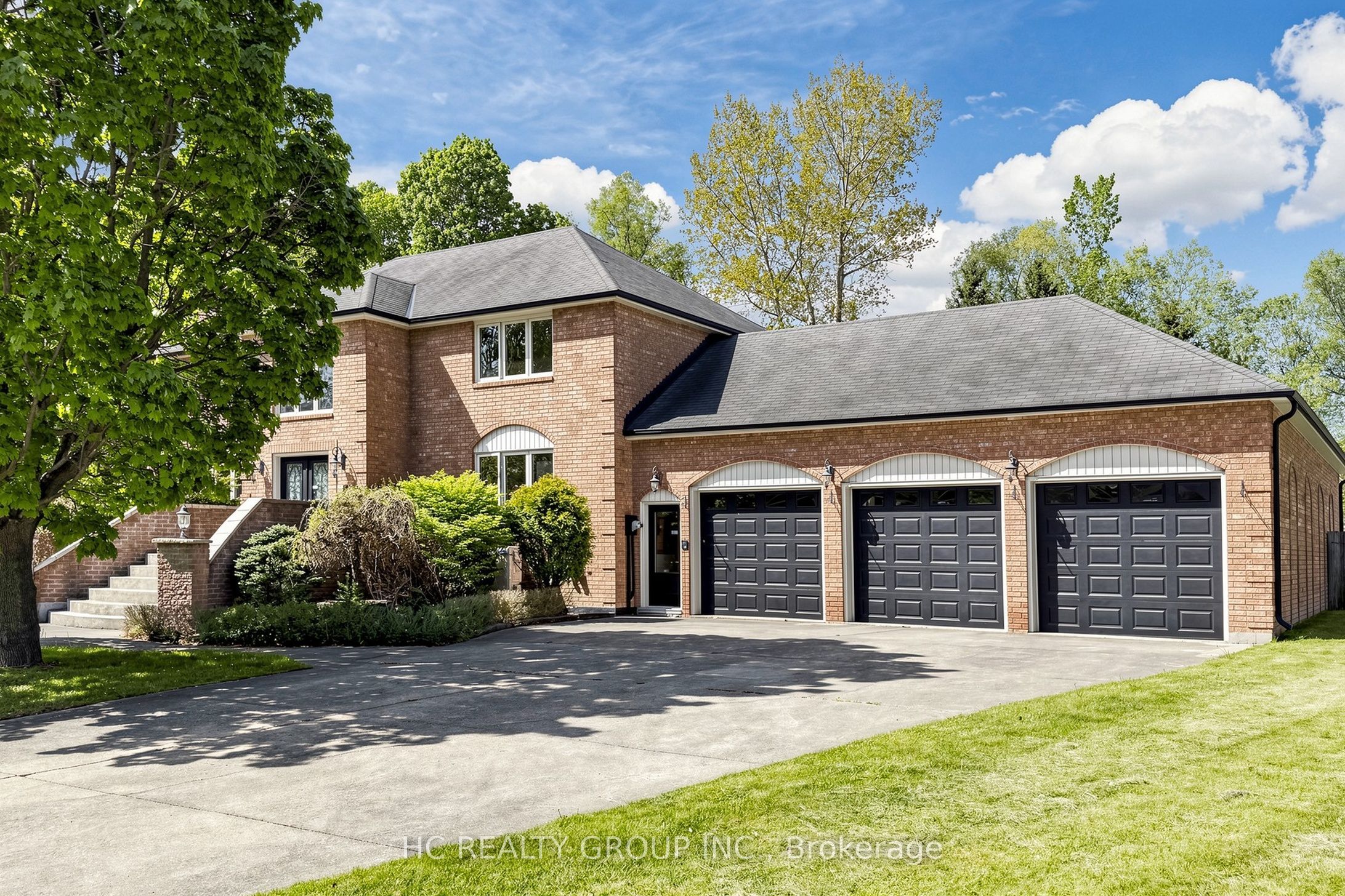 12 Bunting Court, Ajax, ON L1T 3S5 photo 3