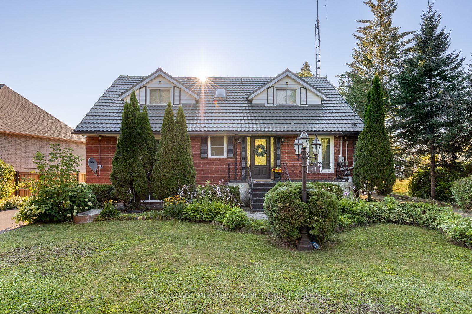 61 Aldred Drive, Scugog, ON L9L 1B4