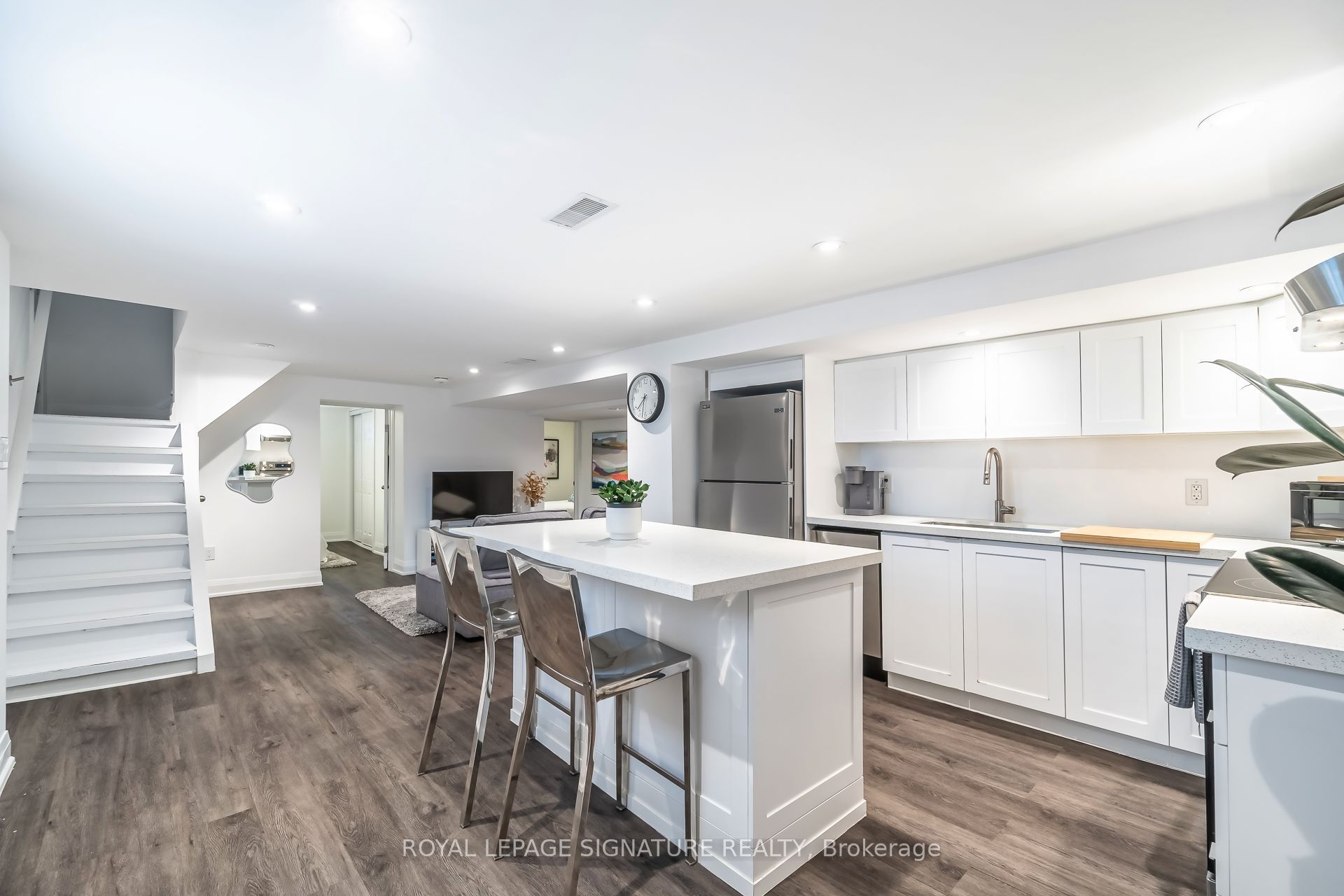 46 Karnwood Drive Bsmt, Toronto, ON M1L 2Z6 photo 3