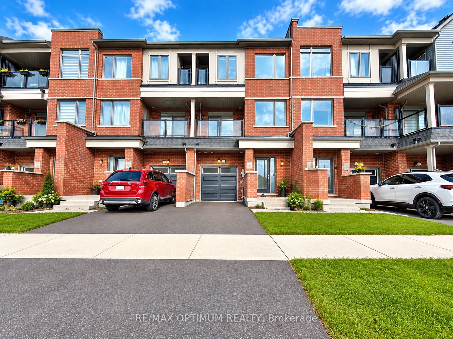 2004 Cameron Lott Crescent, Oshawa, ON L1L 0S1 photo 3