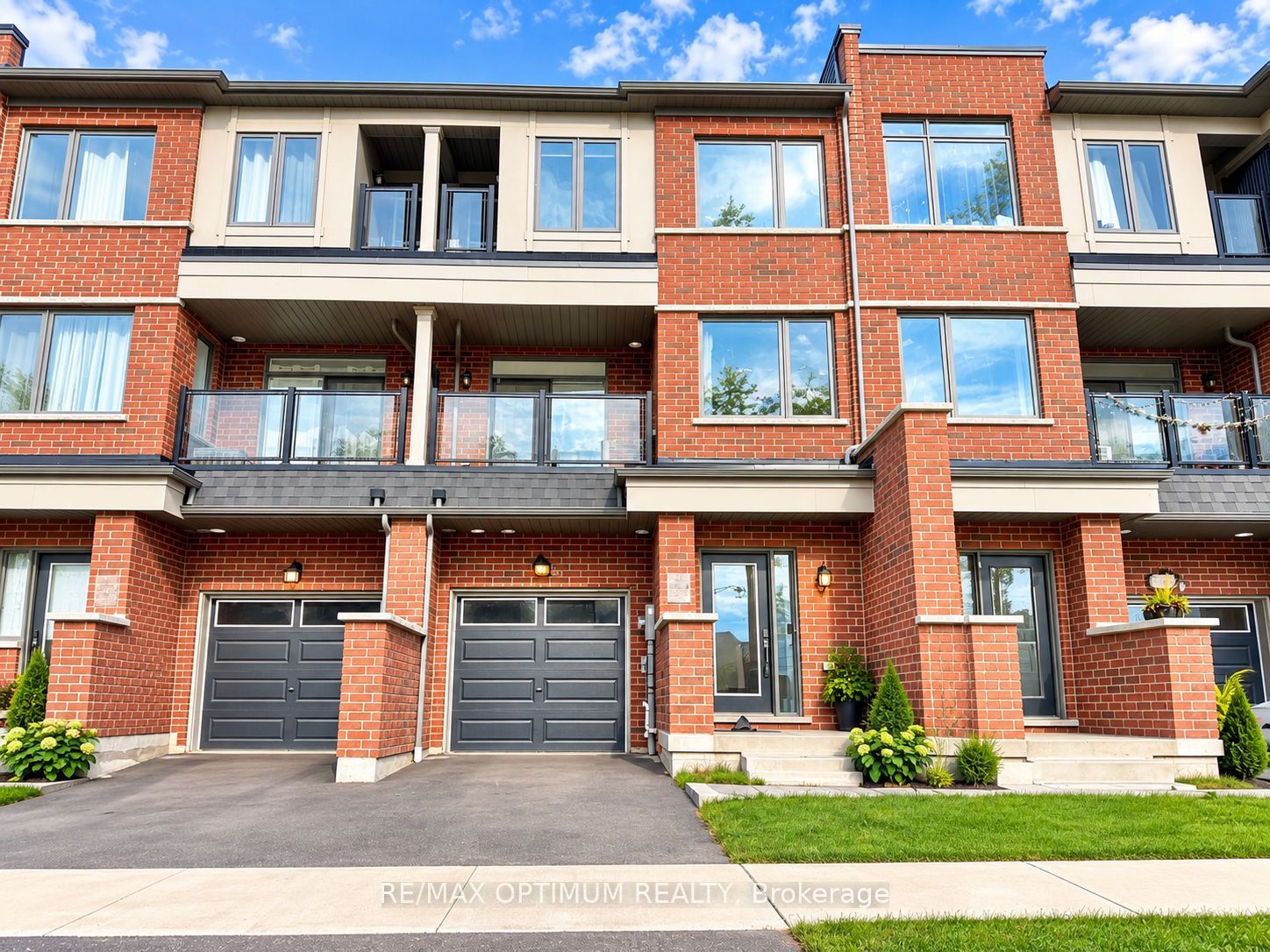2004 Cameron Lott Crescent, Oshawa, ON L1L 0S1 photo 4