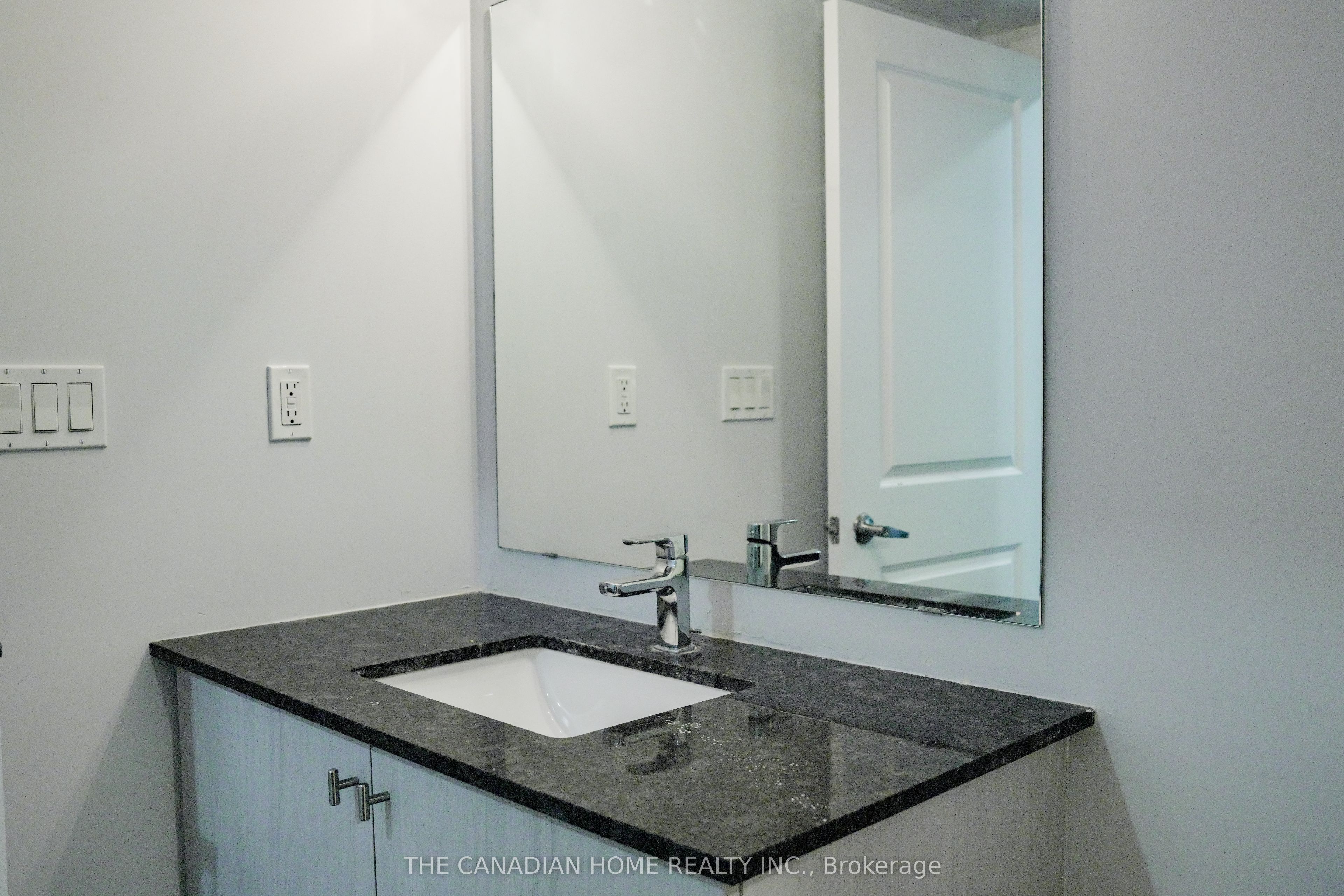 400 Finch Avenue 34, Pickering, ON L1V 0G7 photo 3