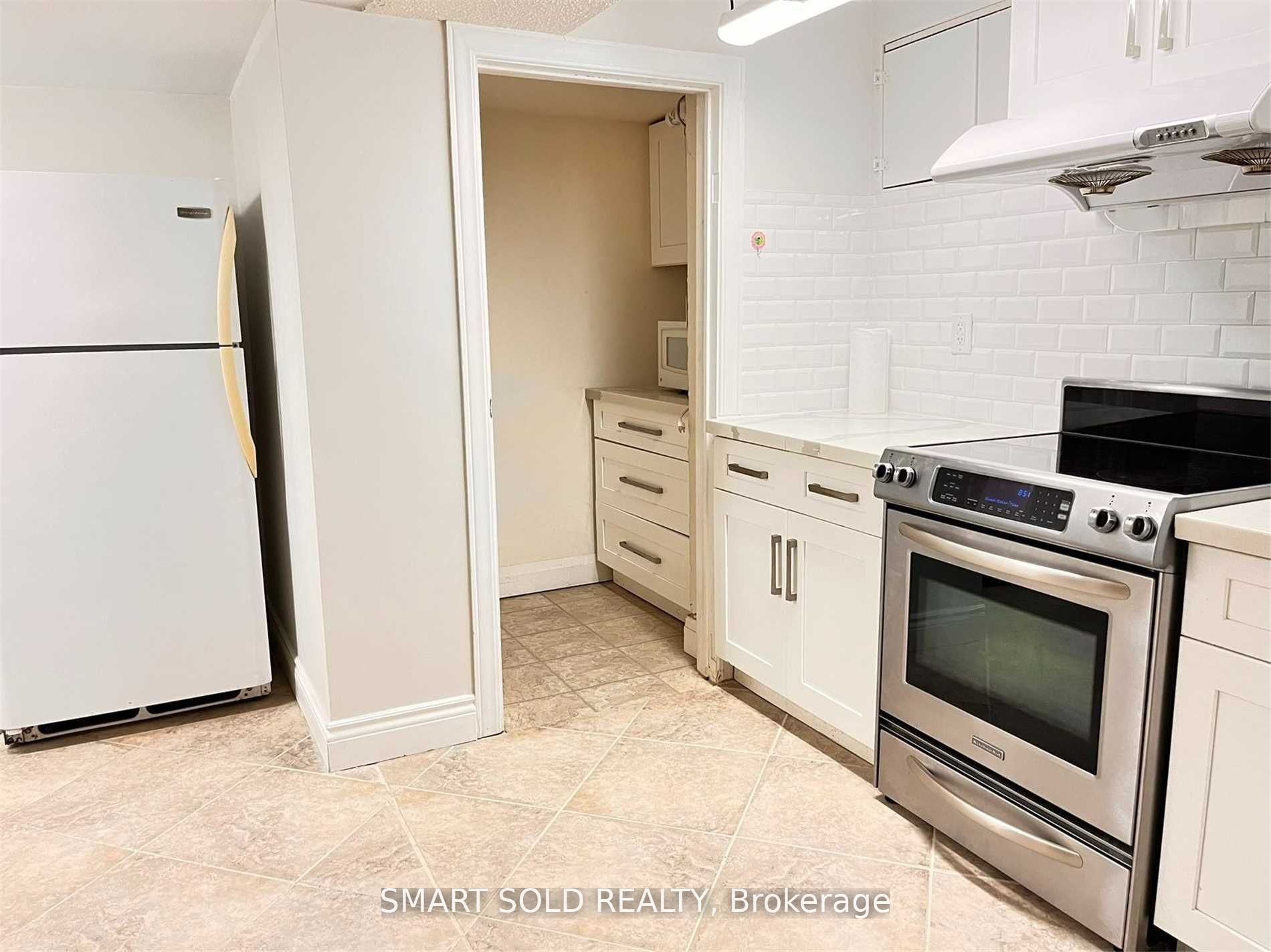 34 Chapeltown Crescent Bsmt, Toronto, ON M1W 3A7 photo 2