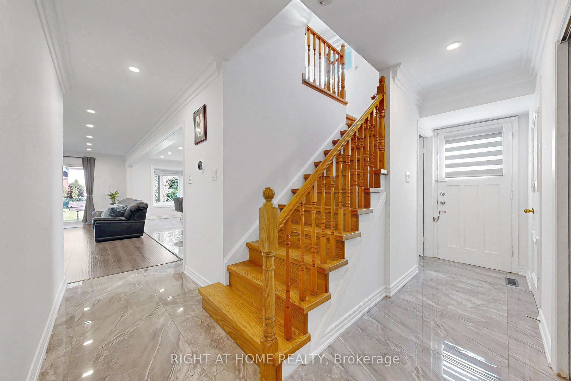 77 PEBBLEHILL Square, Toronto, ON M1S 2P8 photo 2