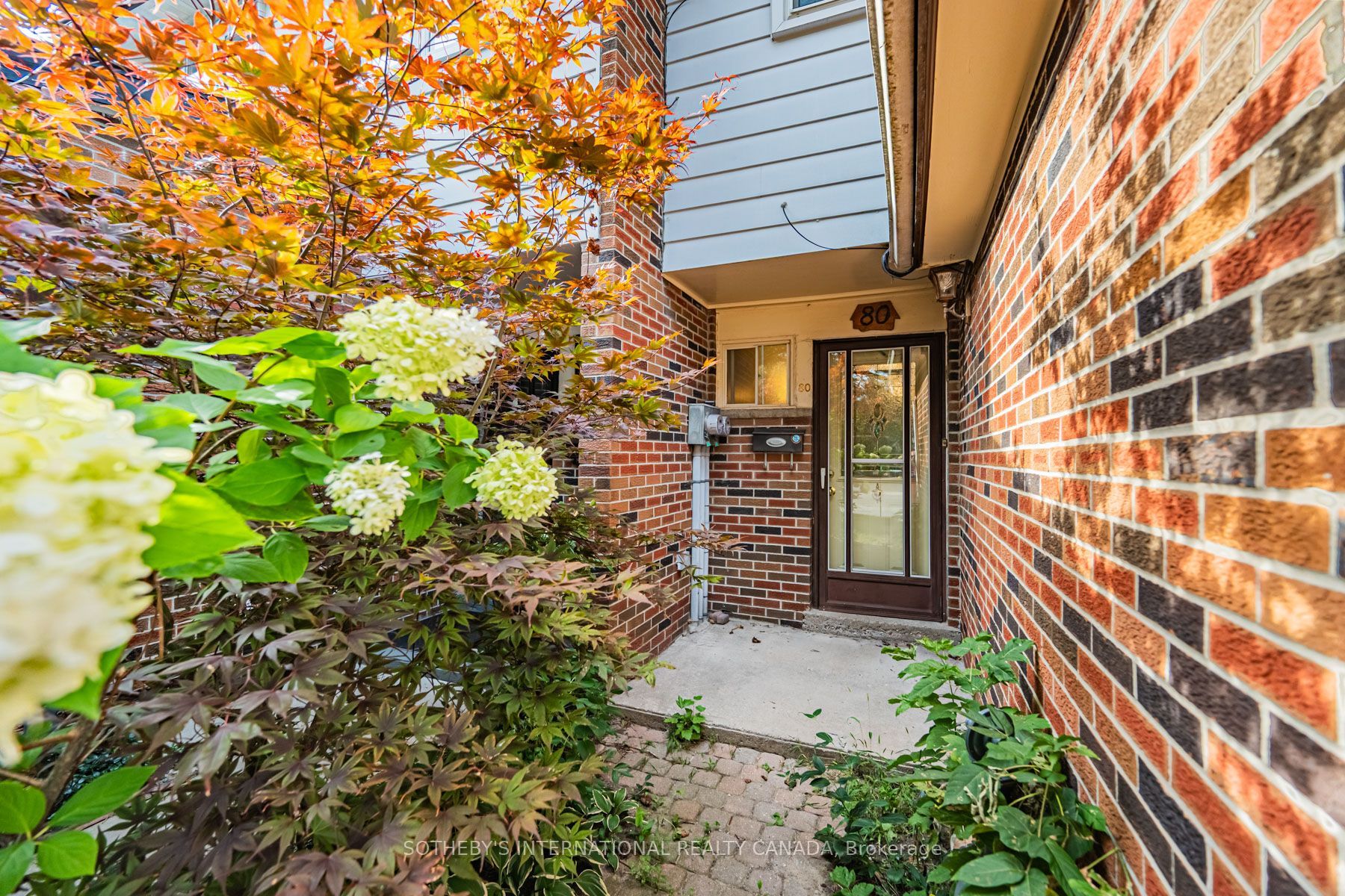 80 Halsey Avenue, Toronto, ON M4B 1A9 photo 2