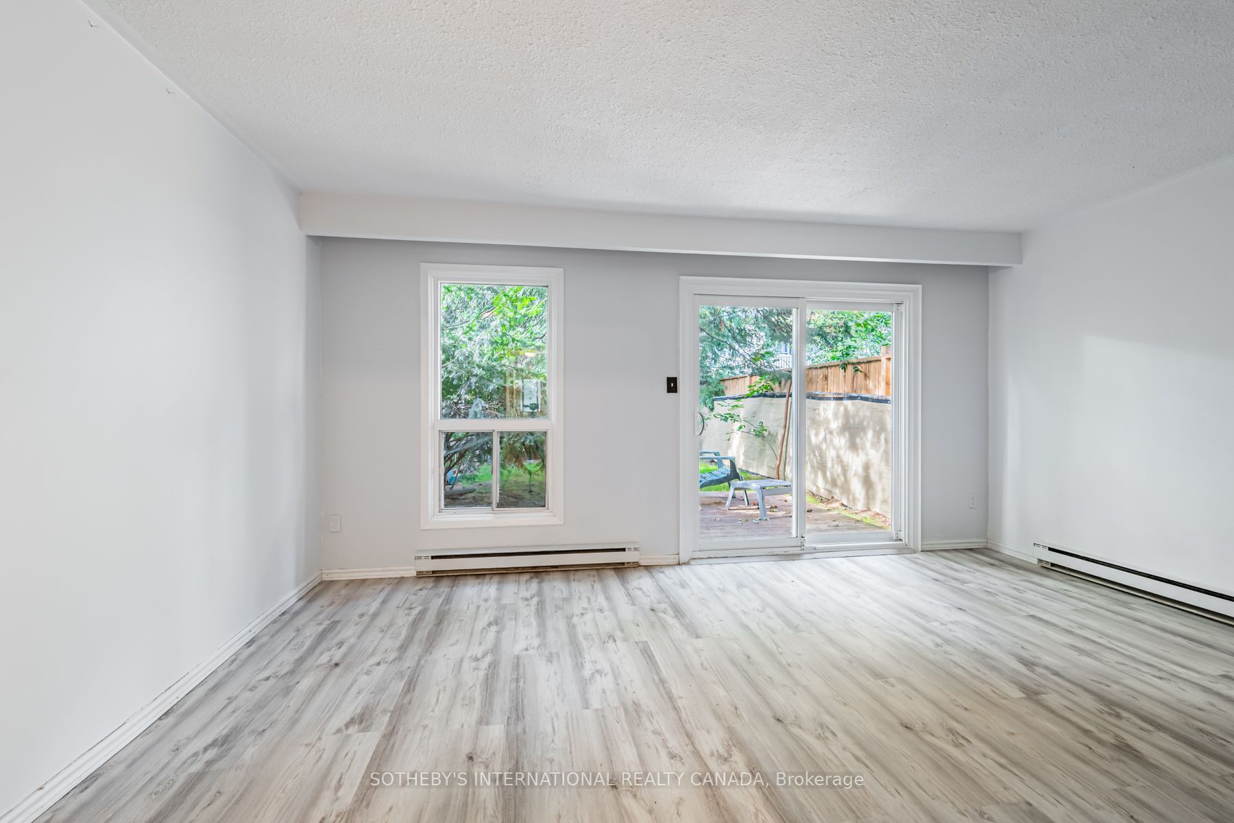 80 Halsey Avenue, Toronto, ON M4B 1A9 photo 4